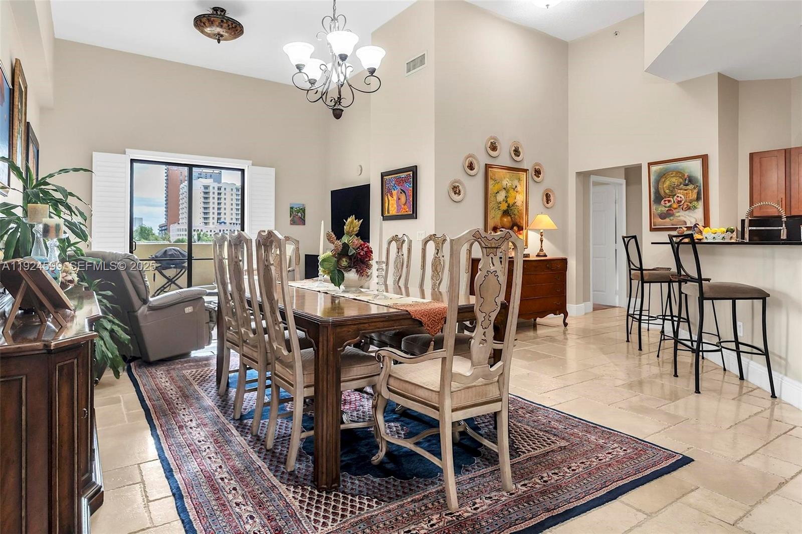 Colonnade At Dadeland Se