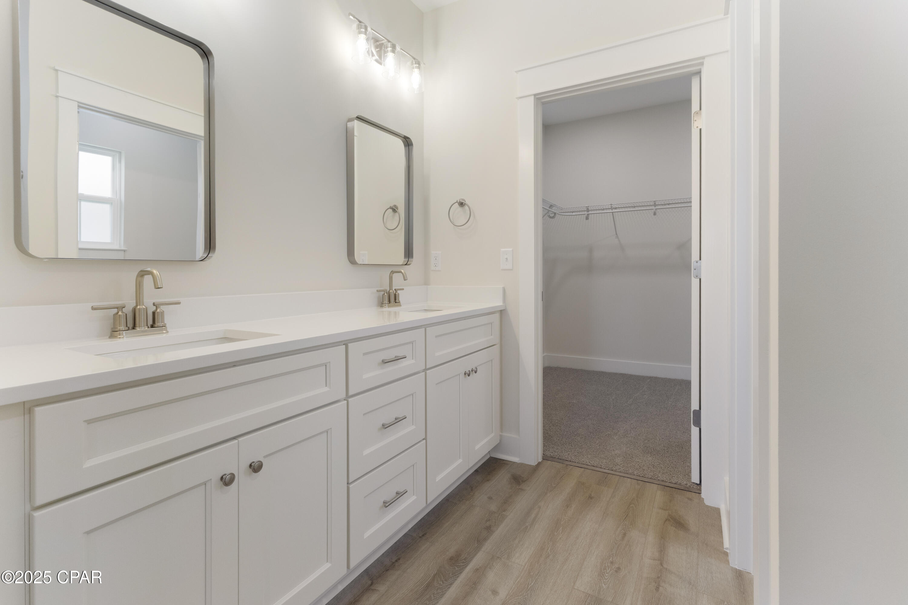 Image 13 For 3817 Red Deer Circle