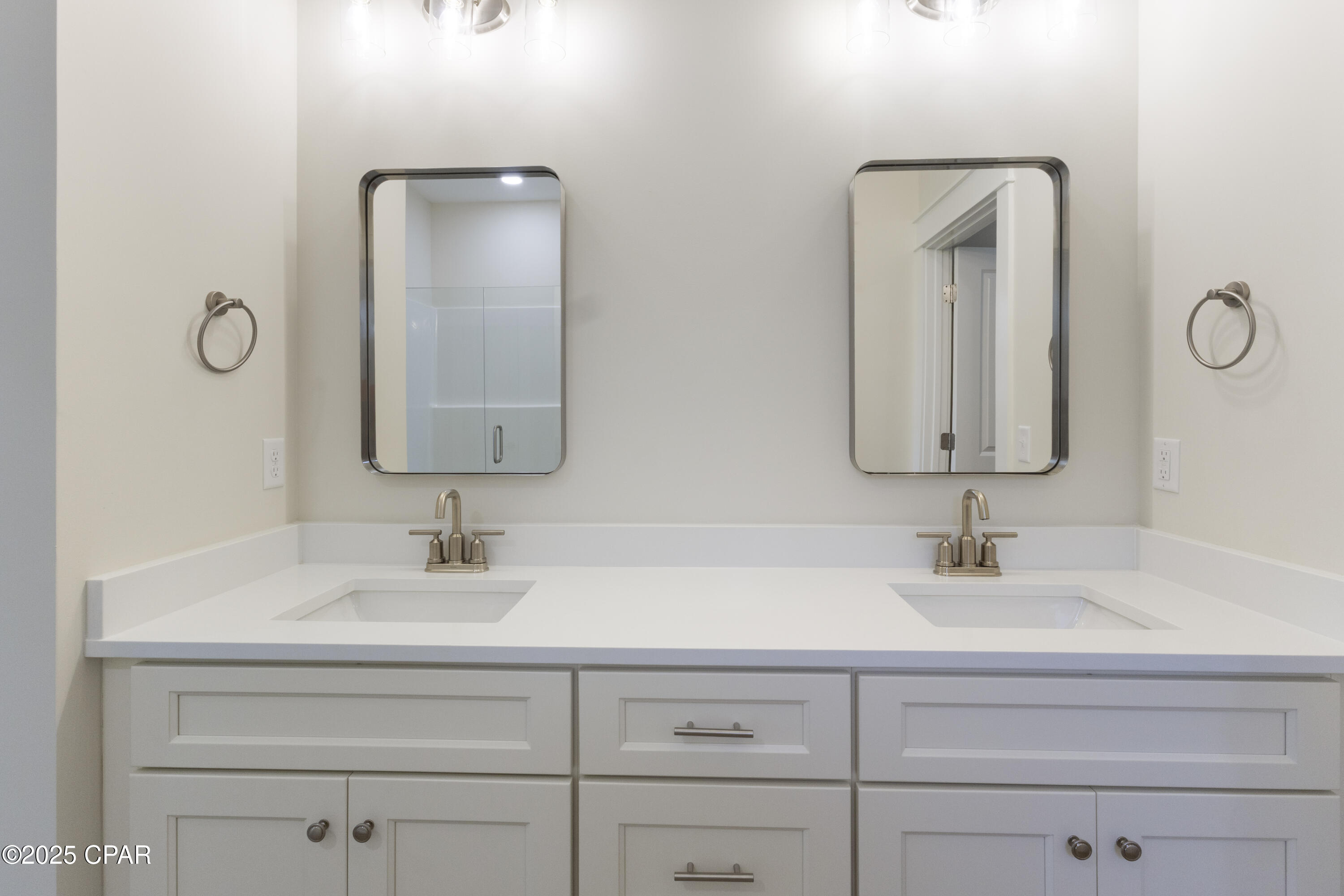 Image 14 For 3817 Red Deer Circle