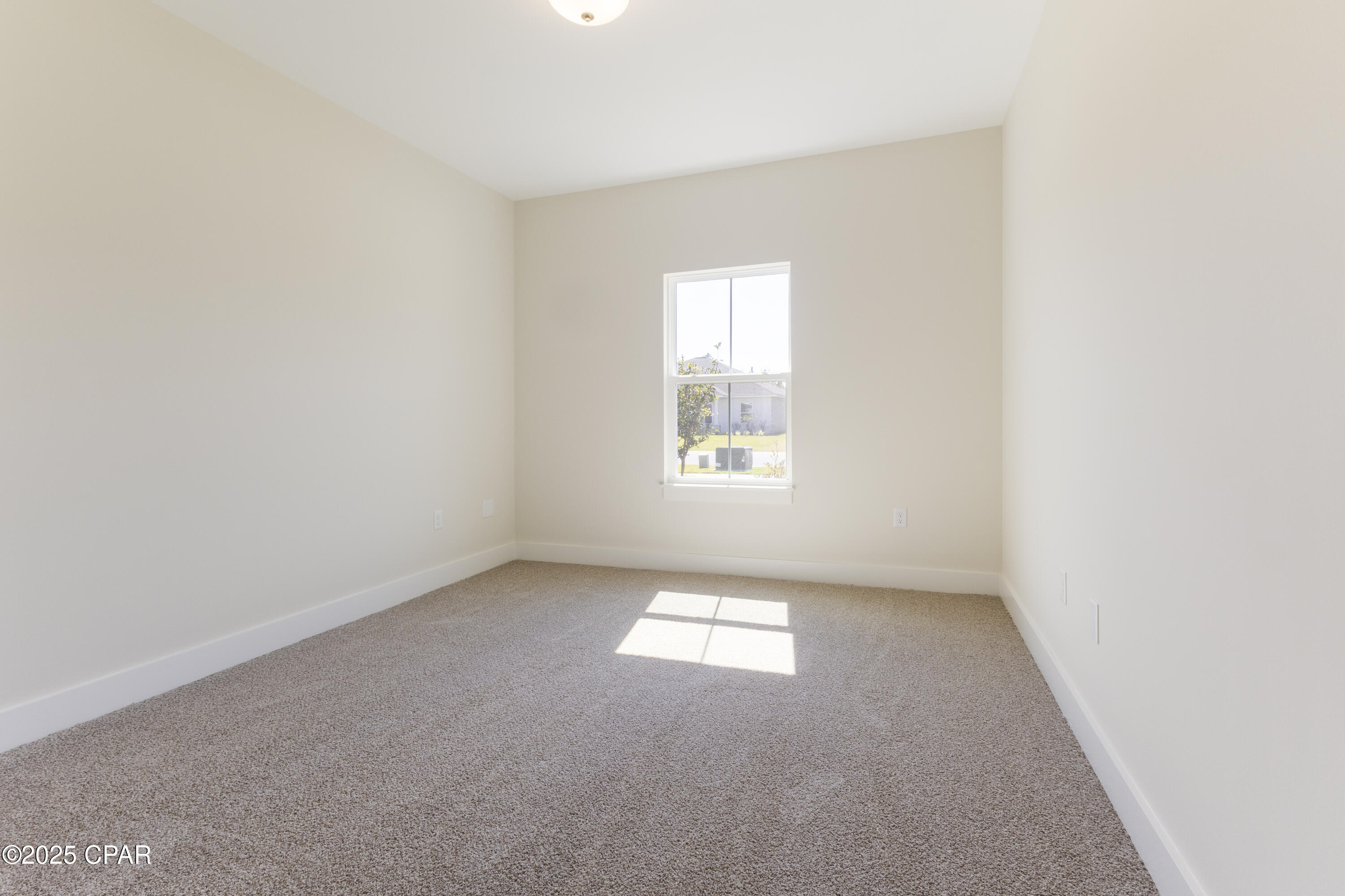 Image 16 For 3817 Red Deer Circle