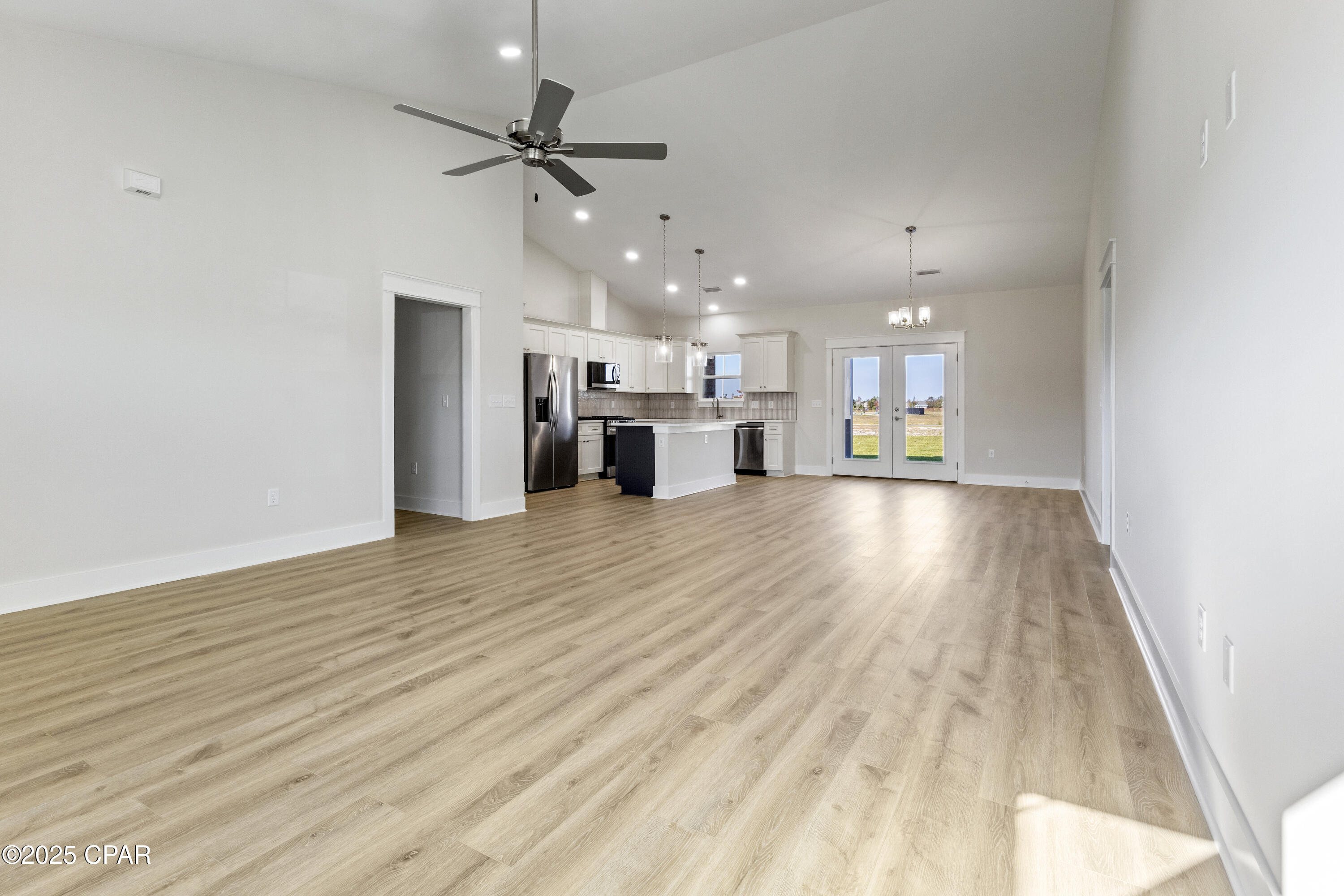 Image 8 For 3817 Red Deer Circle