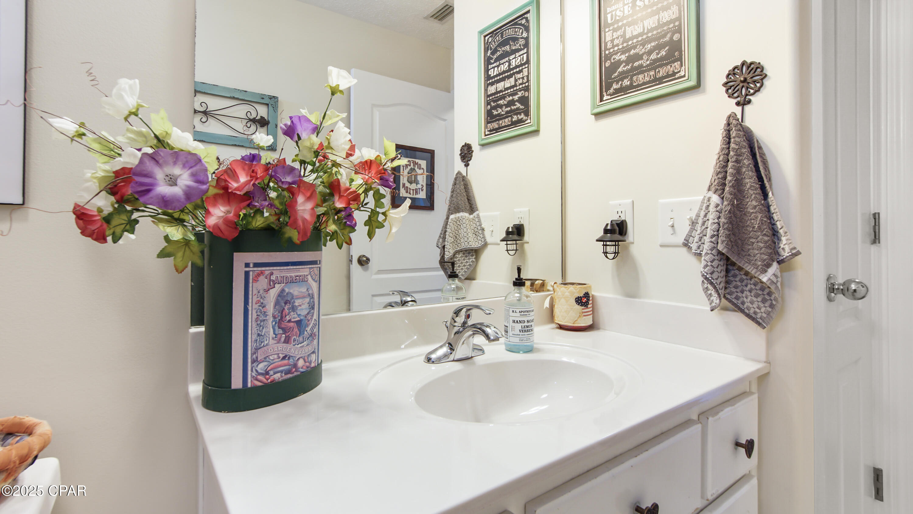 Image 18 For 5422 Blue Dog Road