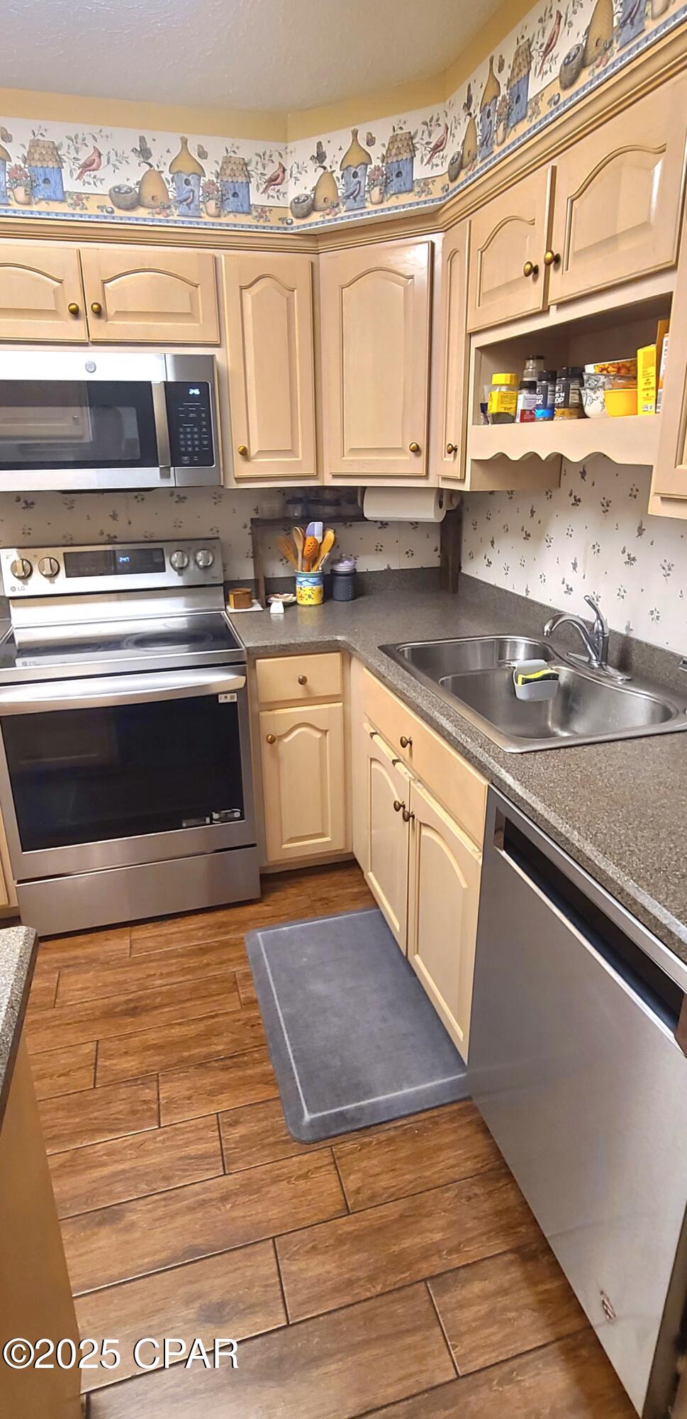 Image 18 For 3906 Venetian Circle