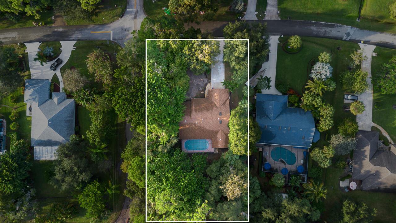 Homes for sale in Stuart, FL | 1090 Se Buttonwood Circle Se, Stuart, FL 34997 | MLS# R11145174