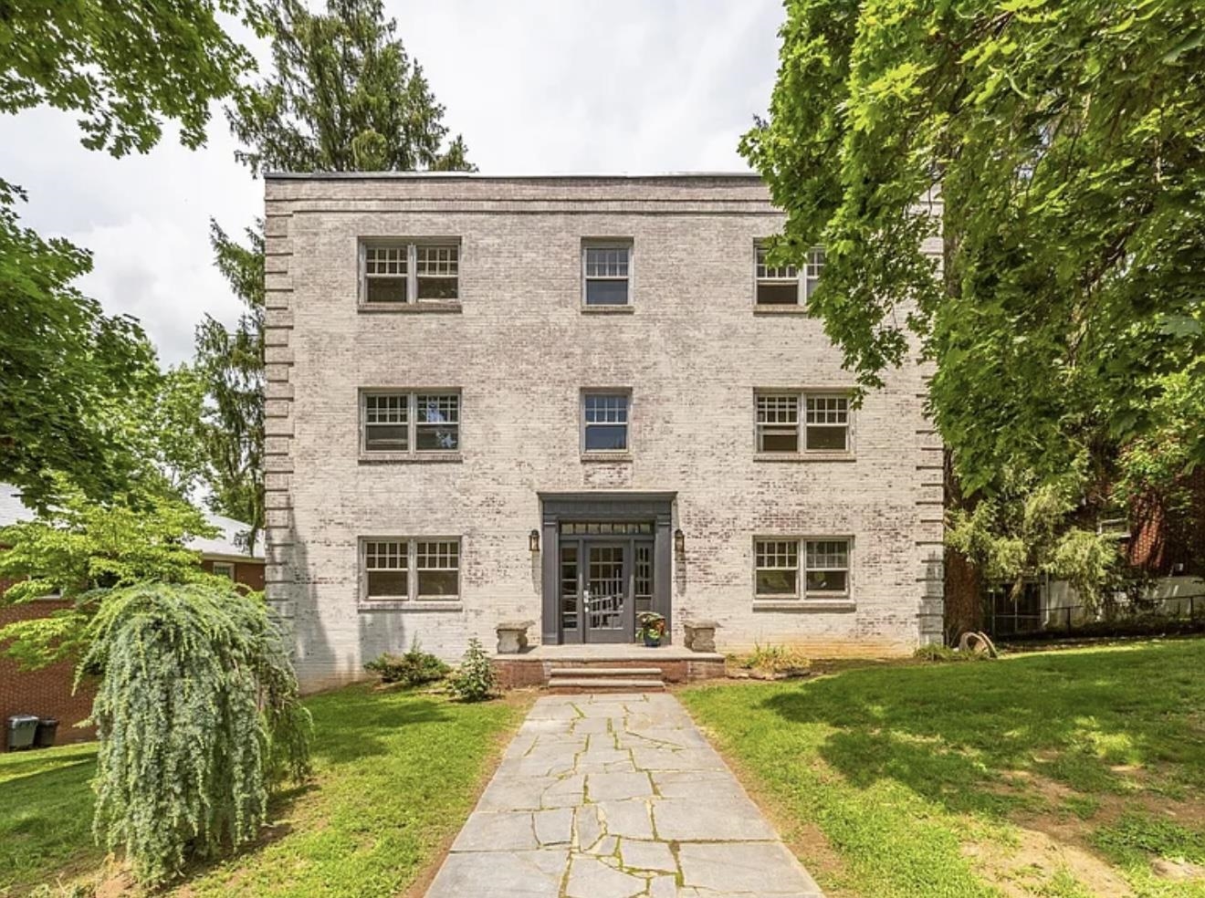 625 ALLEGHANY AVE - luxury property in Staunton, VA