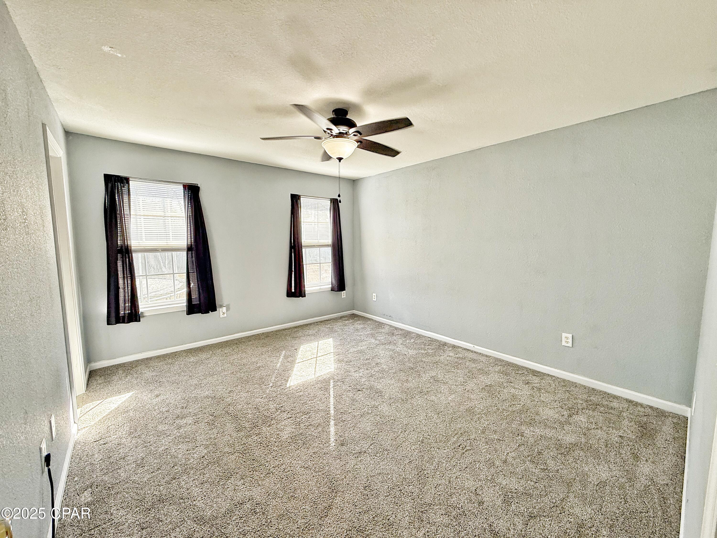 Image 21 For 21382 Paradise Lane