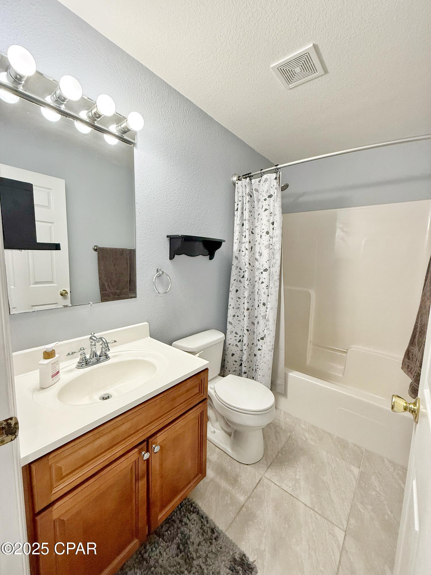 Image 27 For 21382 Paradise Lane