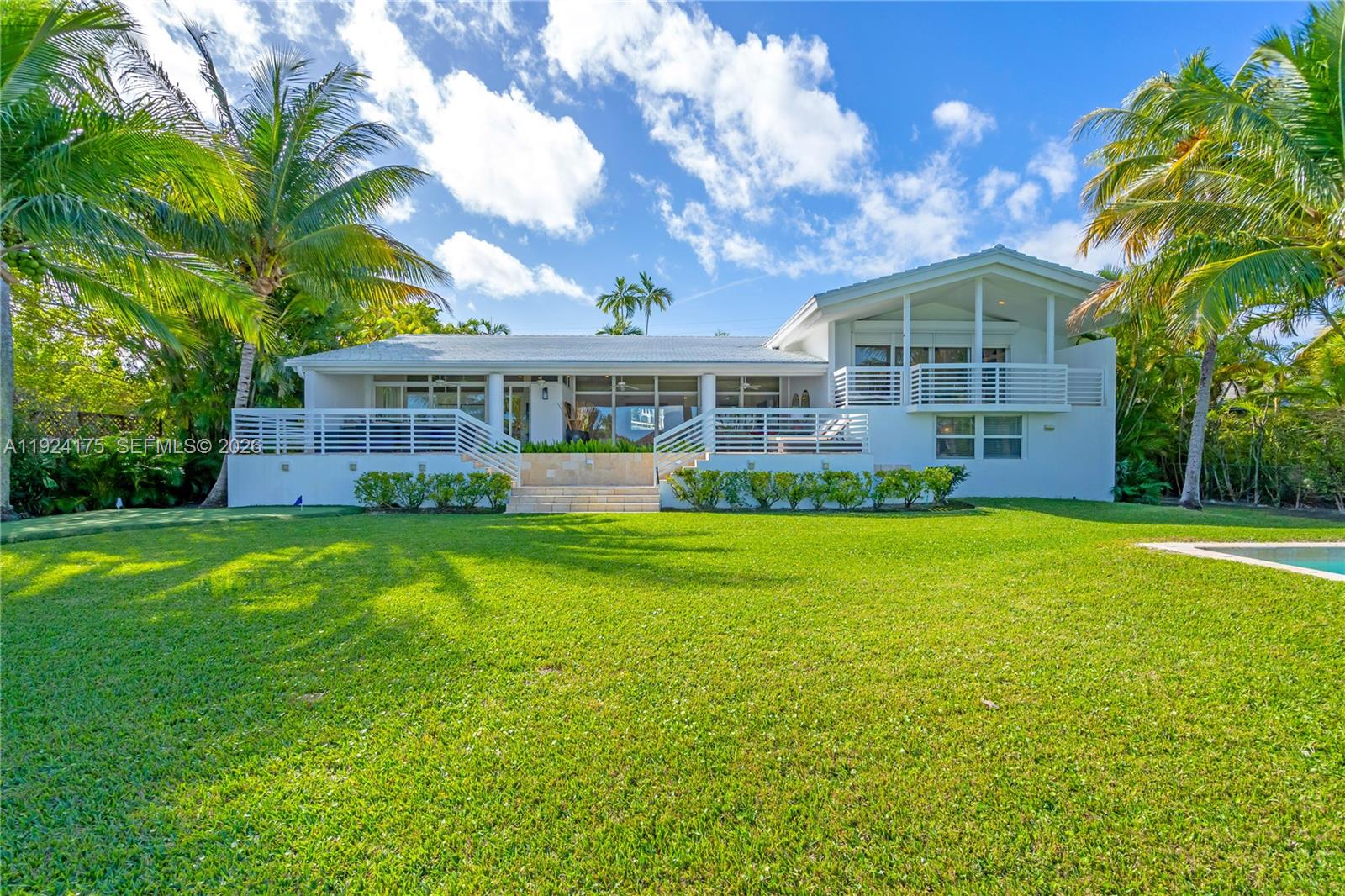 591 Mashta Dr Key Biscayne, FL 33149