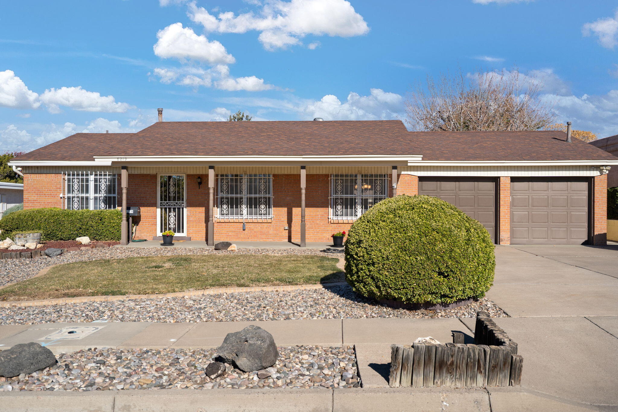 8219 San Francisco Road, Albuquerque NM 87109