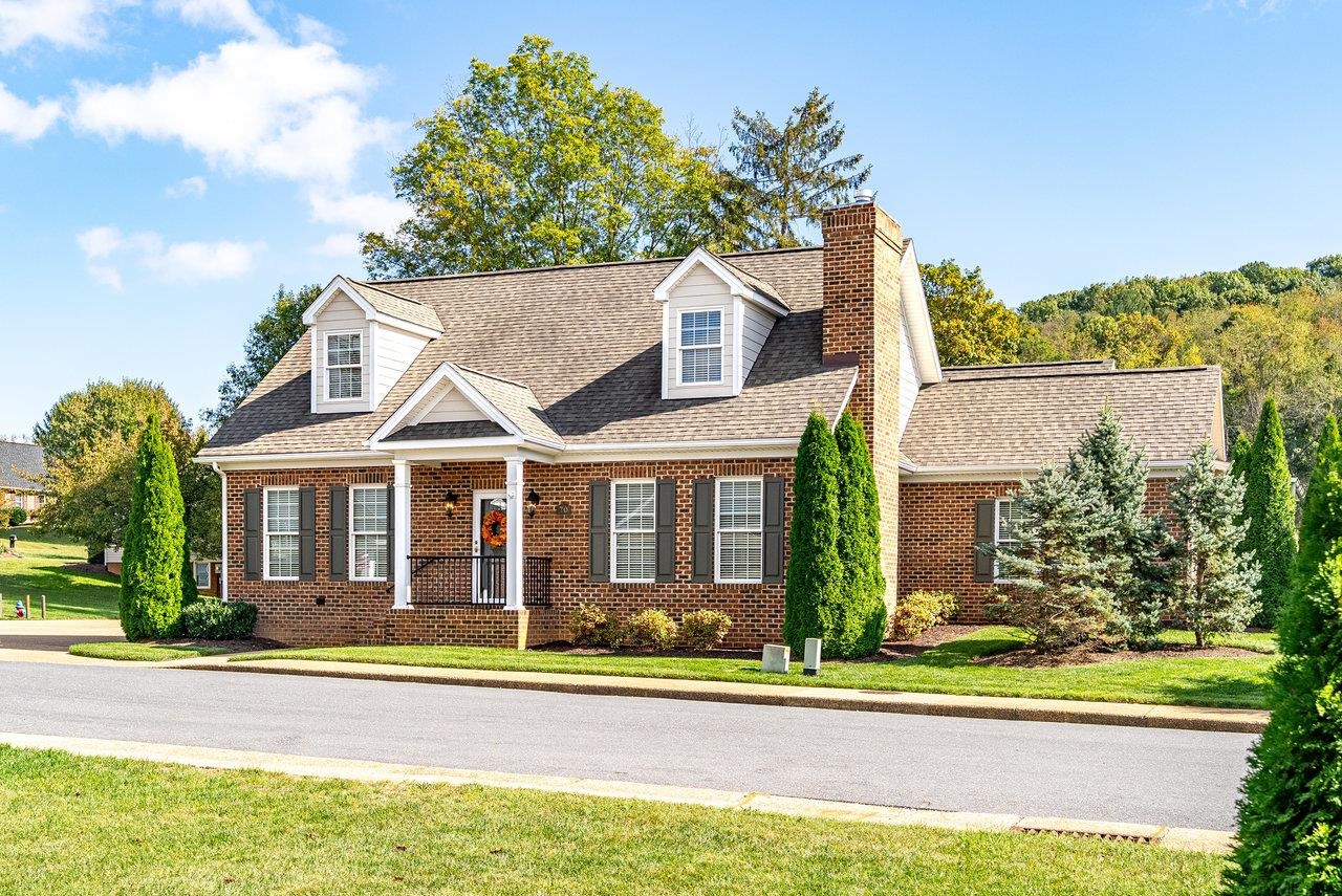 70 PEYTON RANDOLPH CT exterior