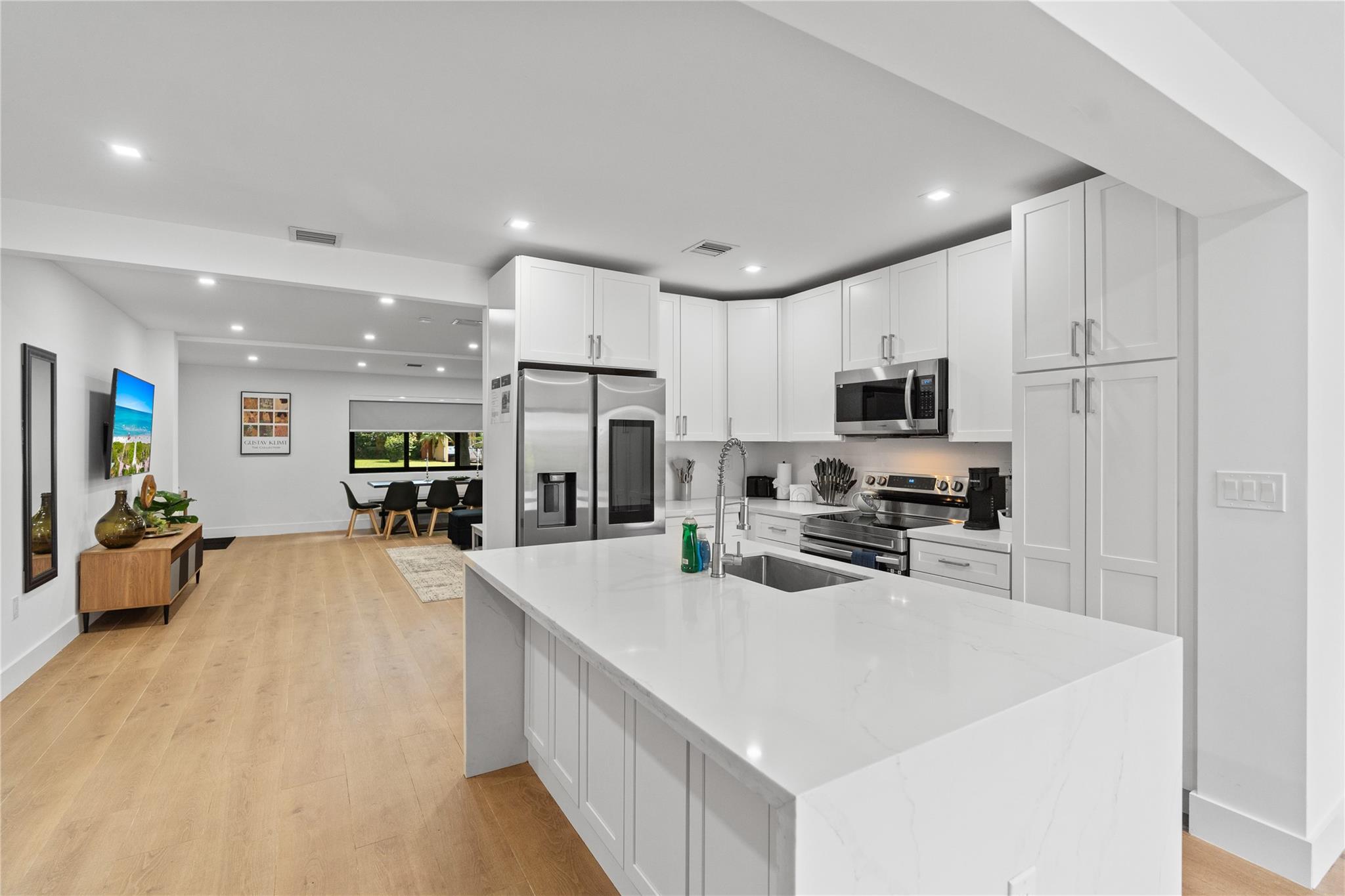 Homes for sale in Fort Lauderdale, FL | 1561 Sw 23Rd Ave, Fort Lauderdale, FL 33312 | MLS# F10539447