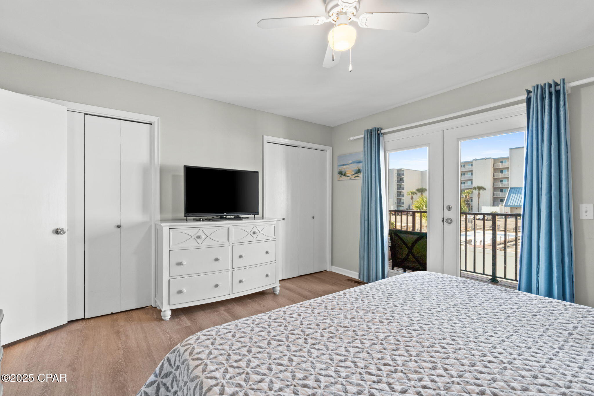 Image 17 For 6215 Thomas Drive 101