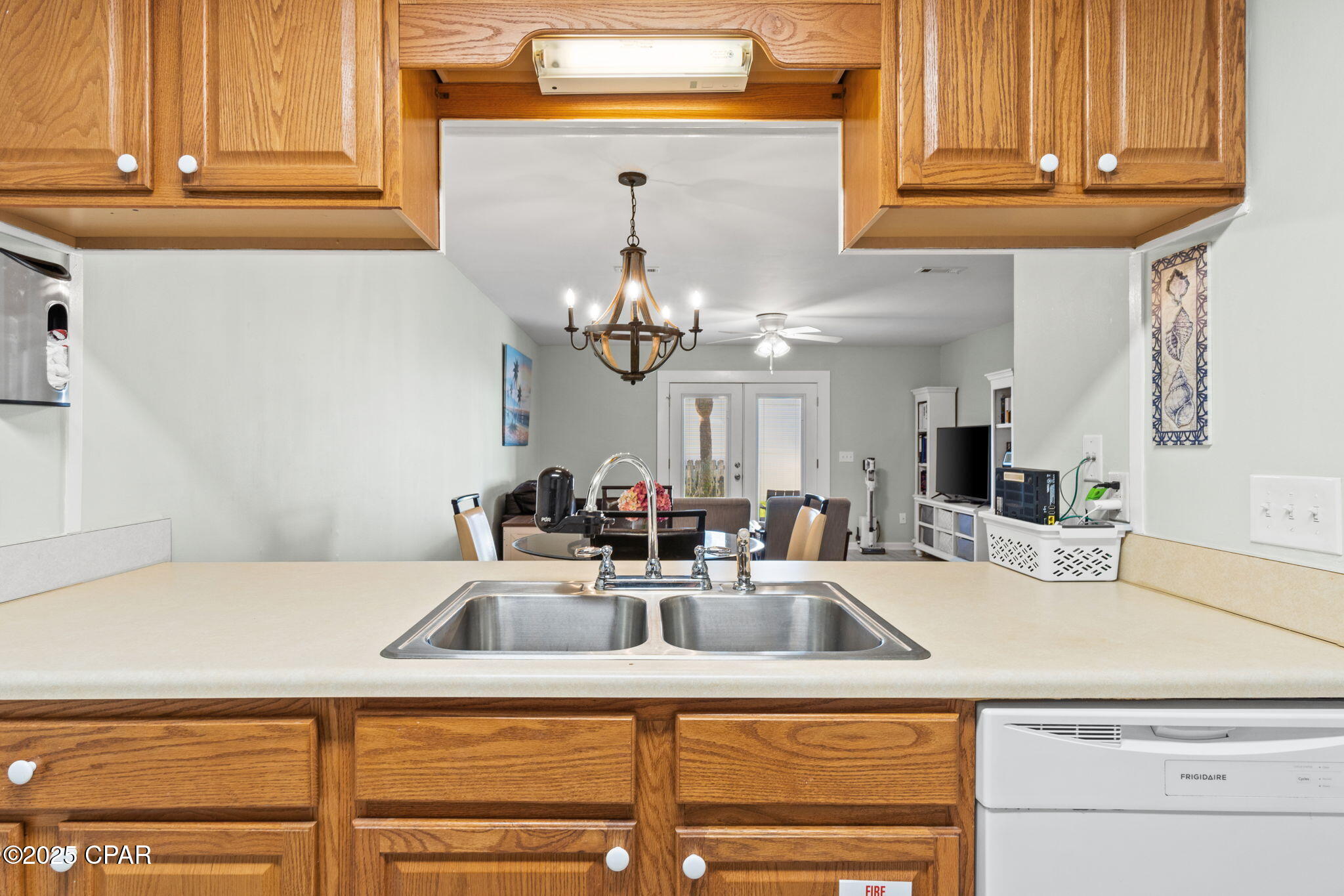 Image 6 For 6215 Thomas Drive 101