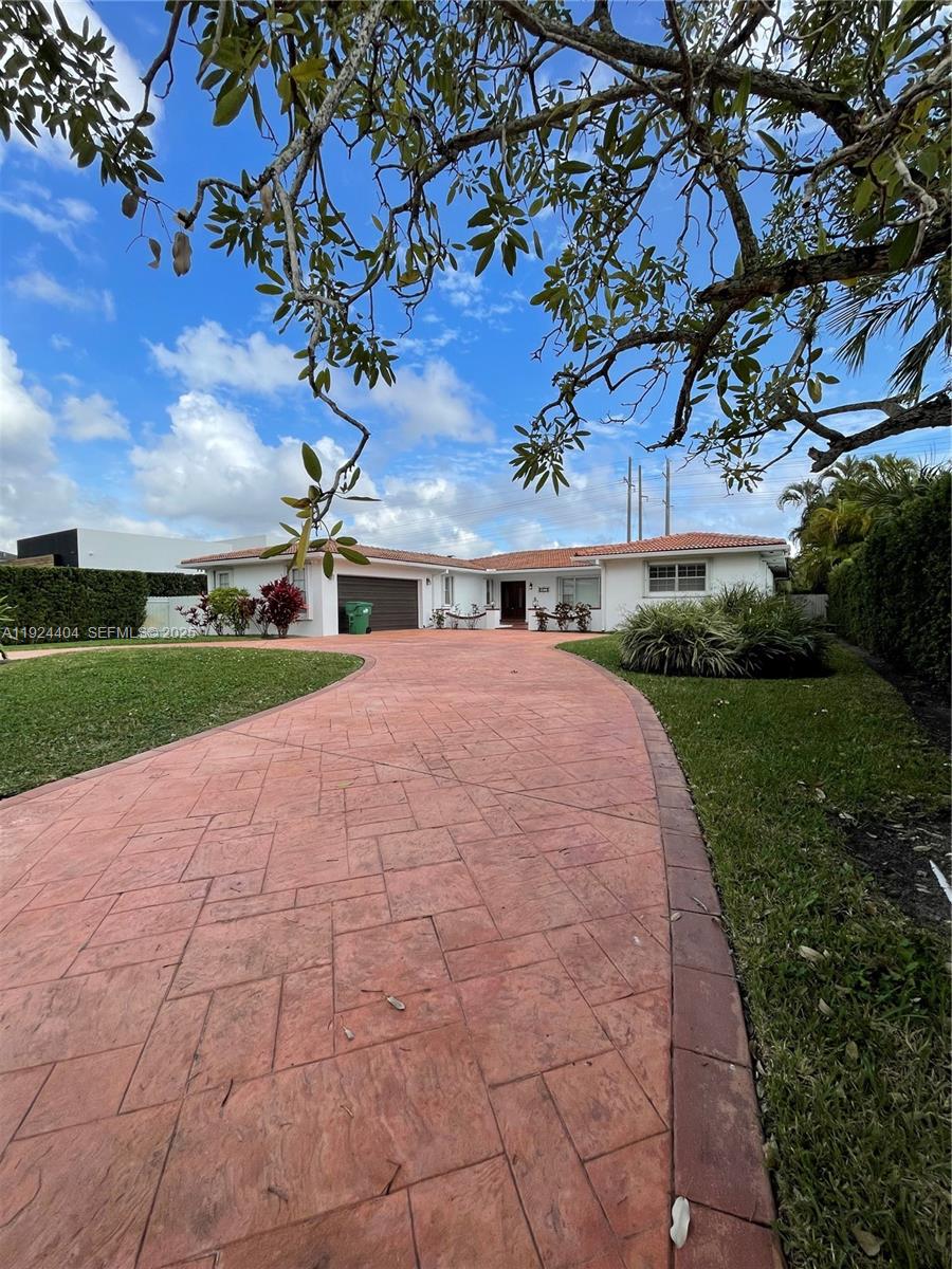 Little Plantations Of Mia