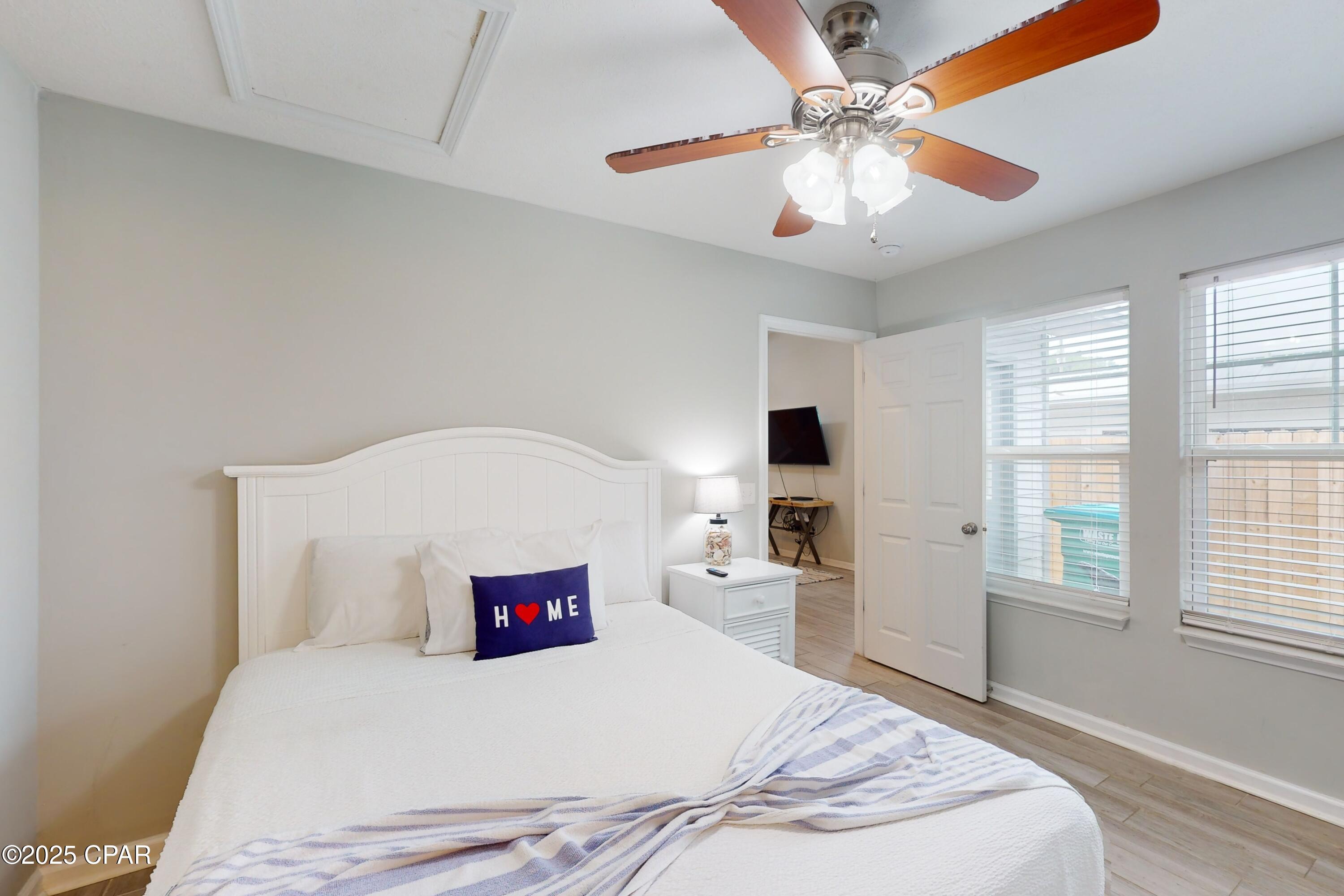 Image 14 For 6128 Loquat Avenue