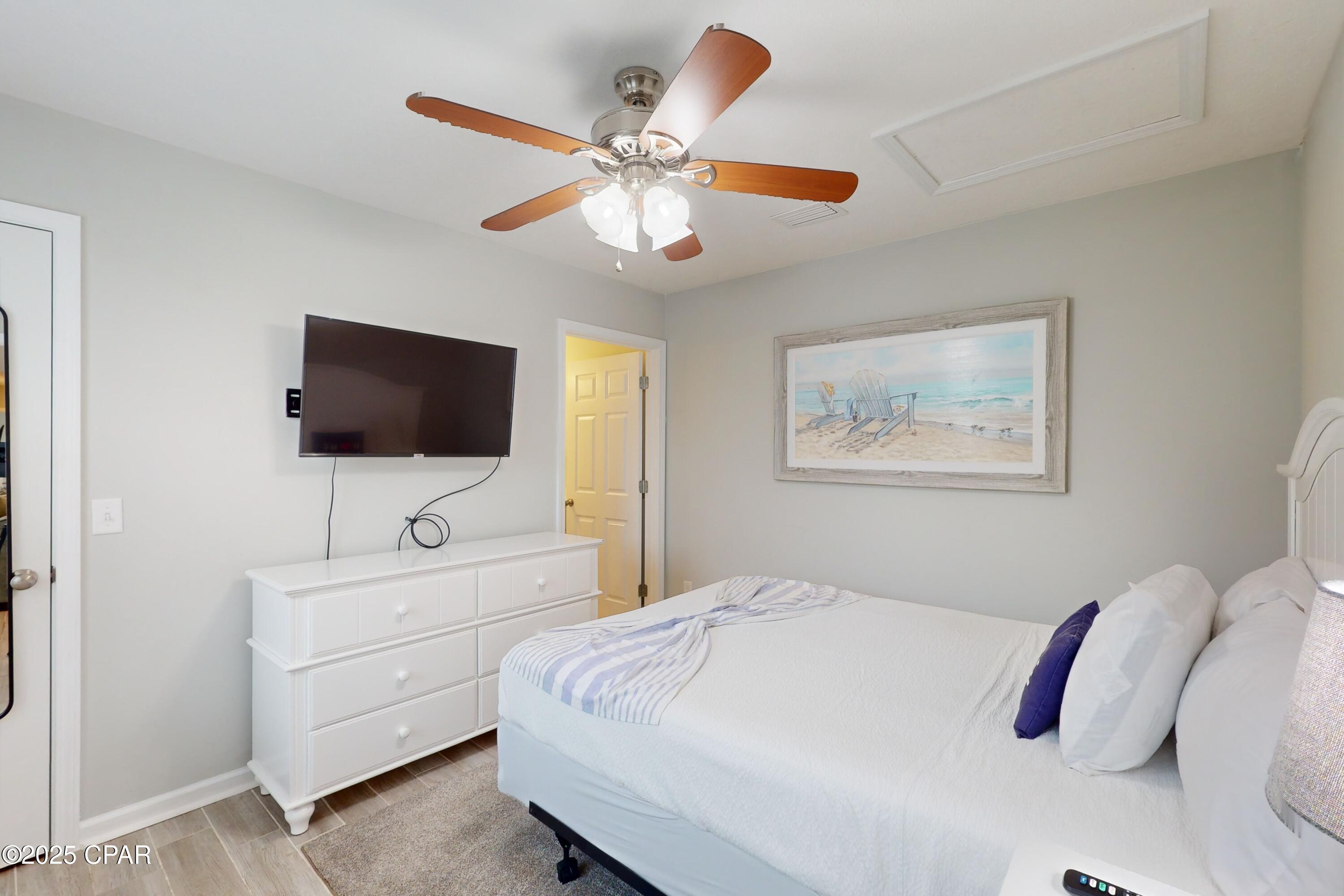 Image 15 For 6128 Loquat Avenue