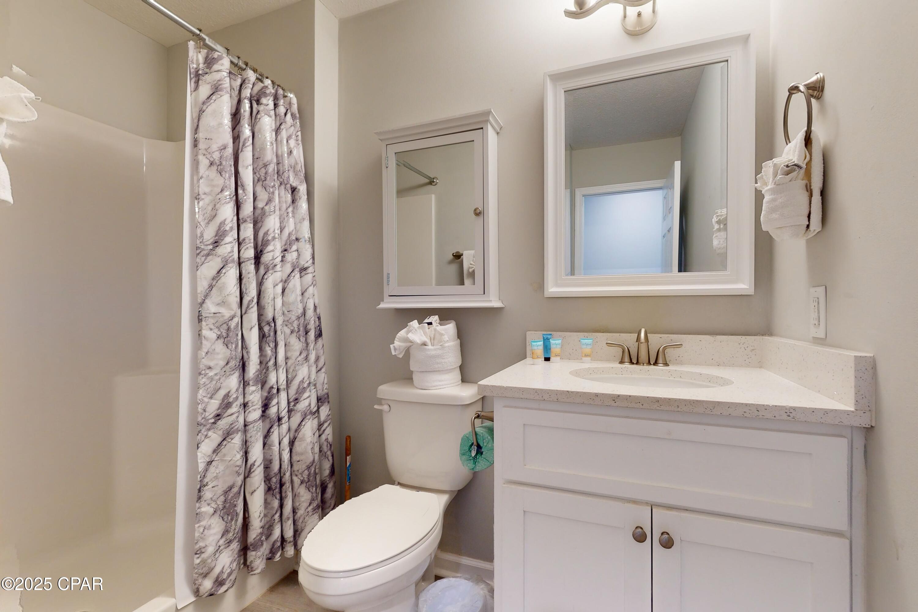 Image 16 For 6128 Loquat Avenue