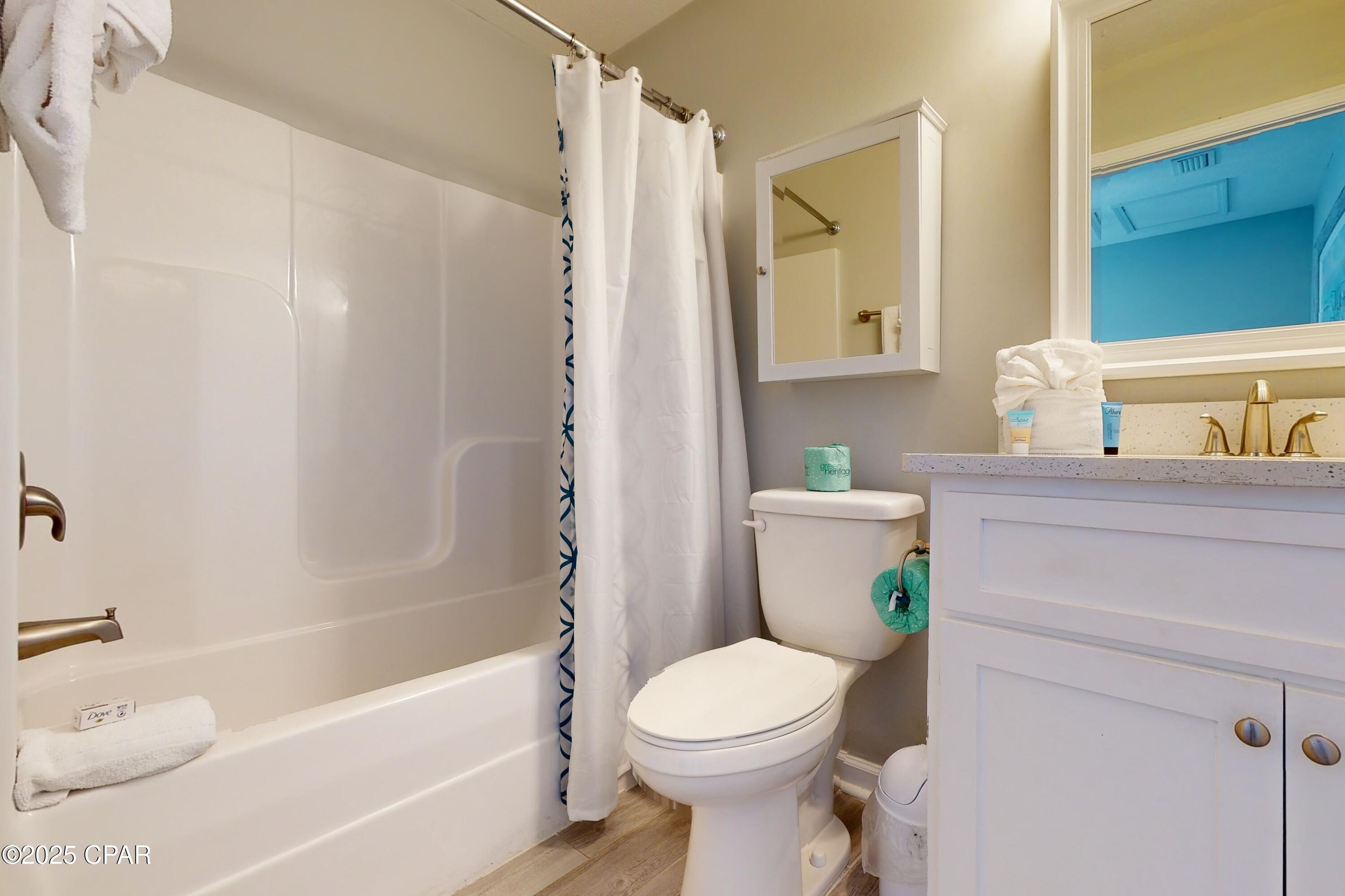 Image 17 For 6128 Loquat Avenue