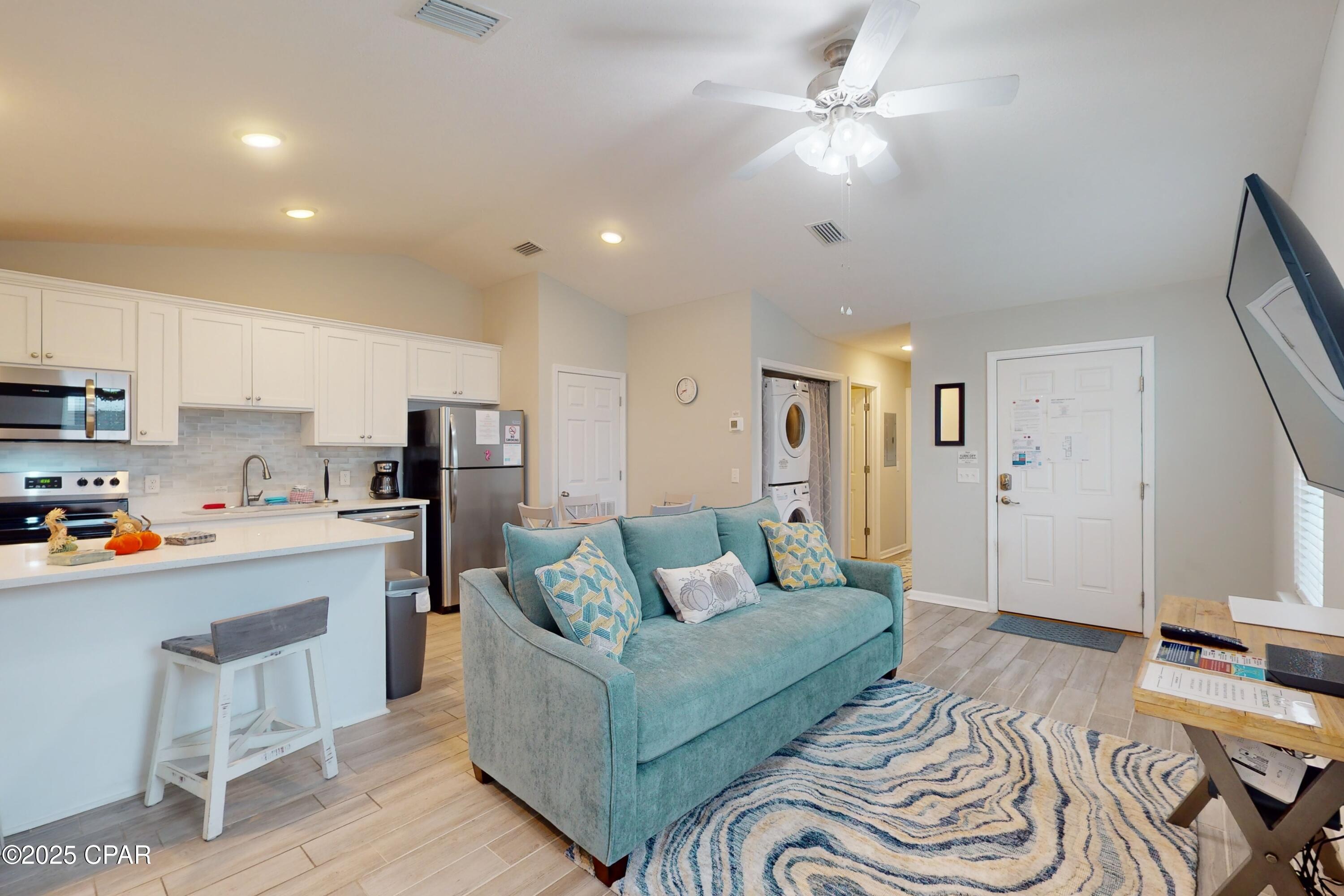 Image 4 For 6128 Loquat Avenue