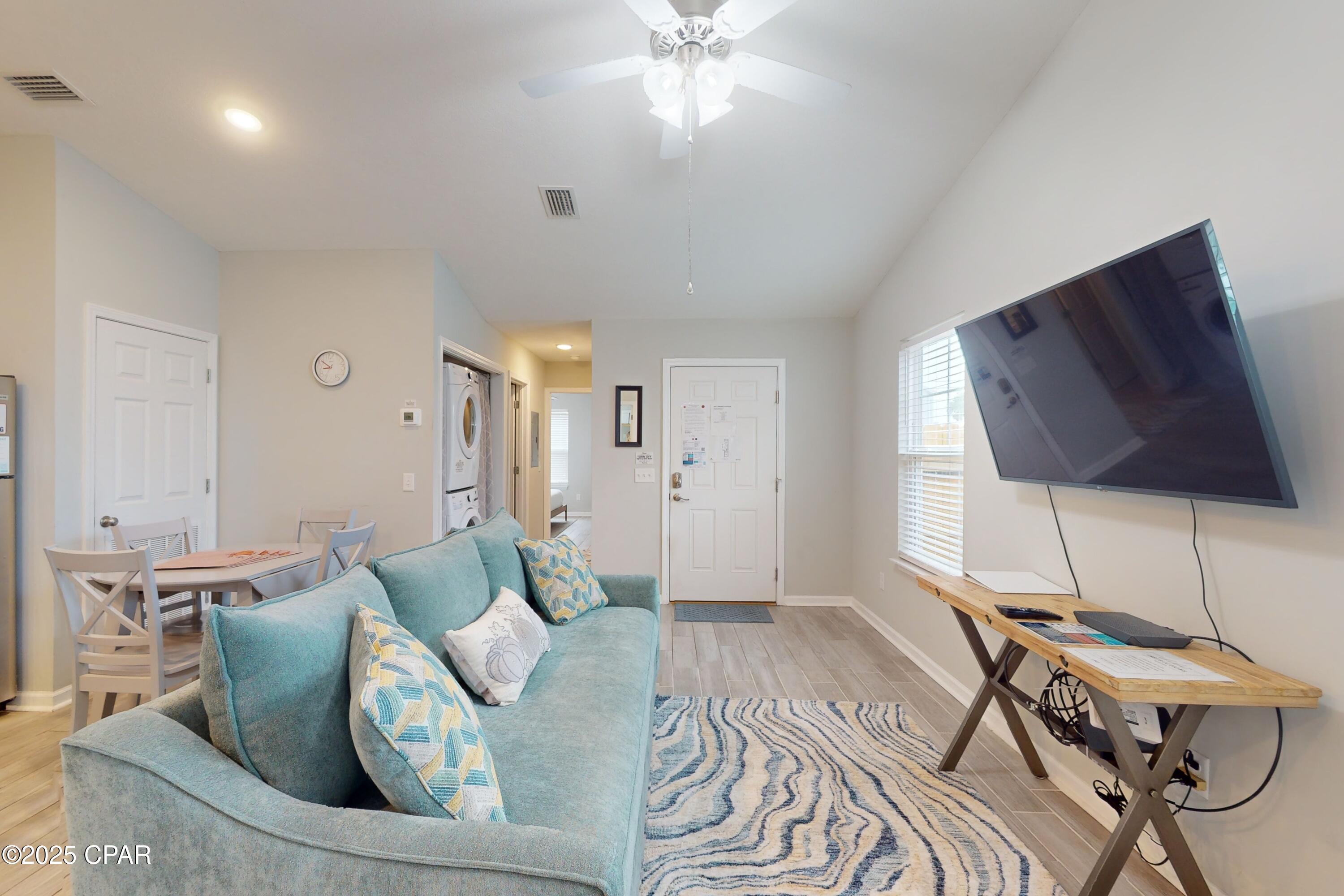 Image 5 For 6128 Loquat Avenue