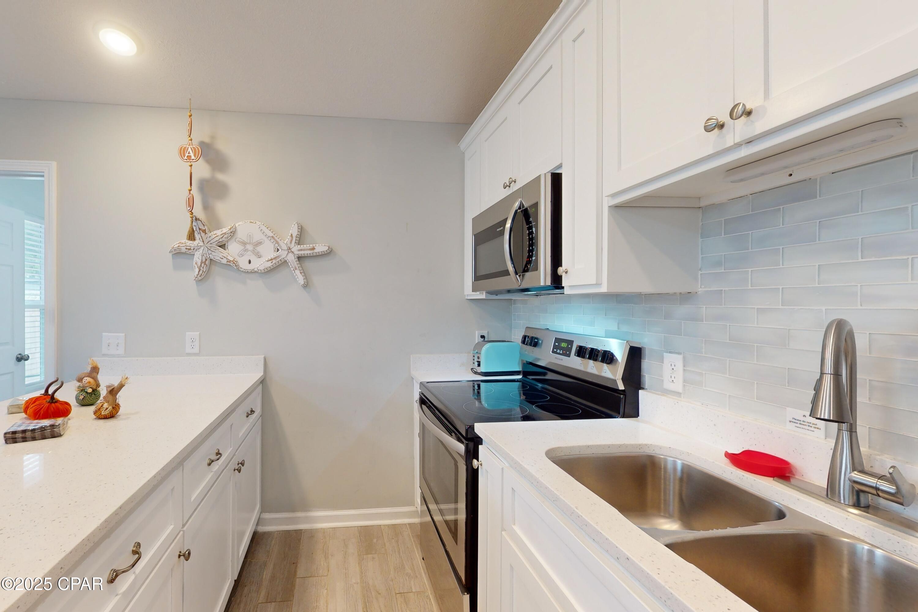 Image 7 For 6128 Loquat Avenue