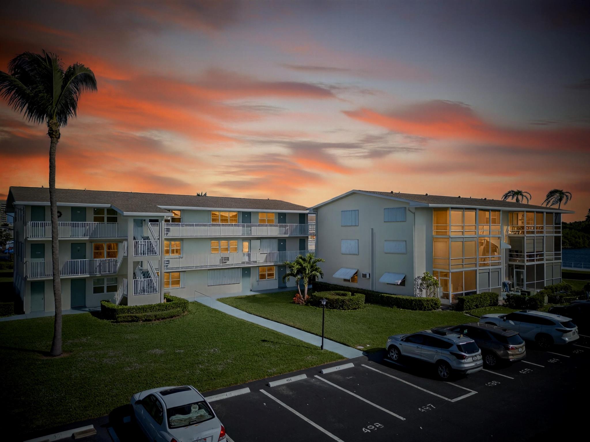 Sterling Village 650 Cond