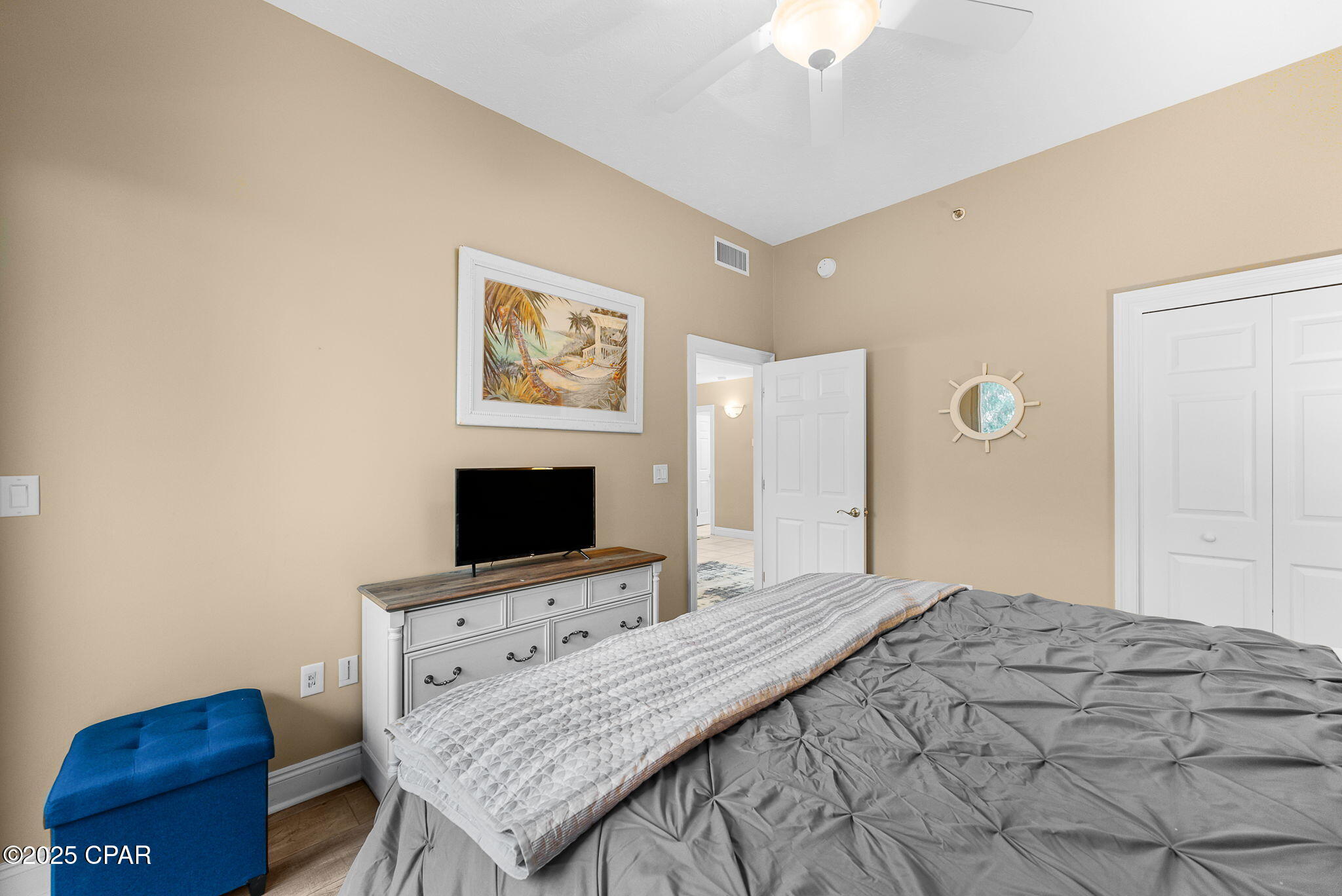 Image 20 For 8715 Surf Drive 107a