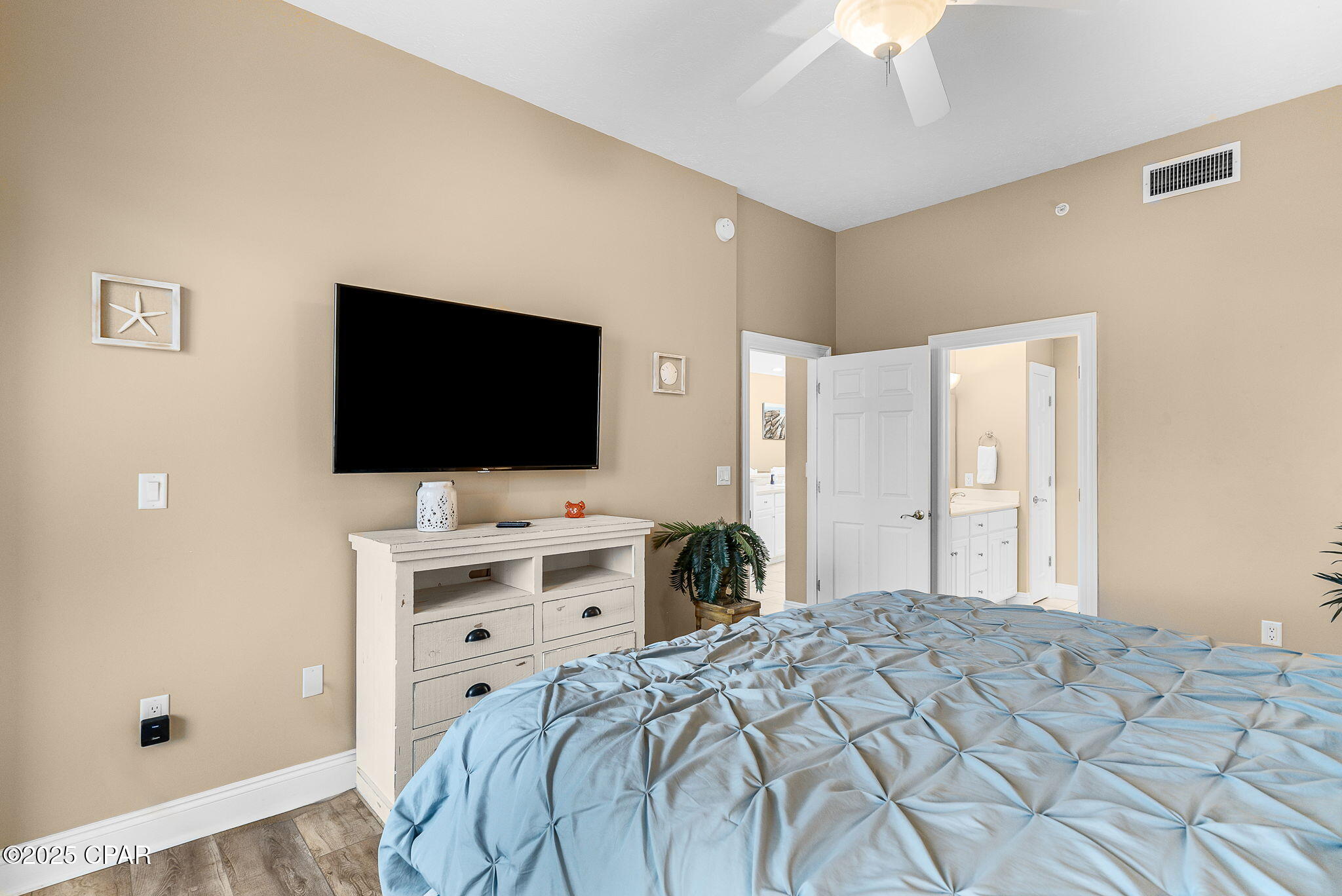 Image 24 For 8715 Surf Drive 107a