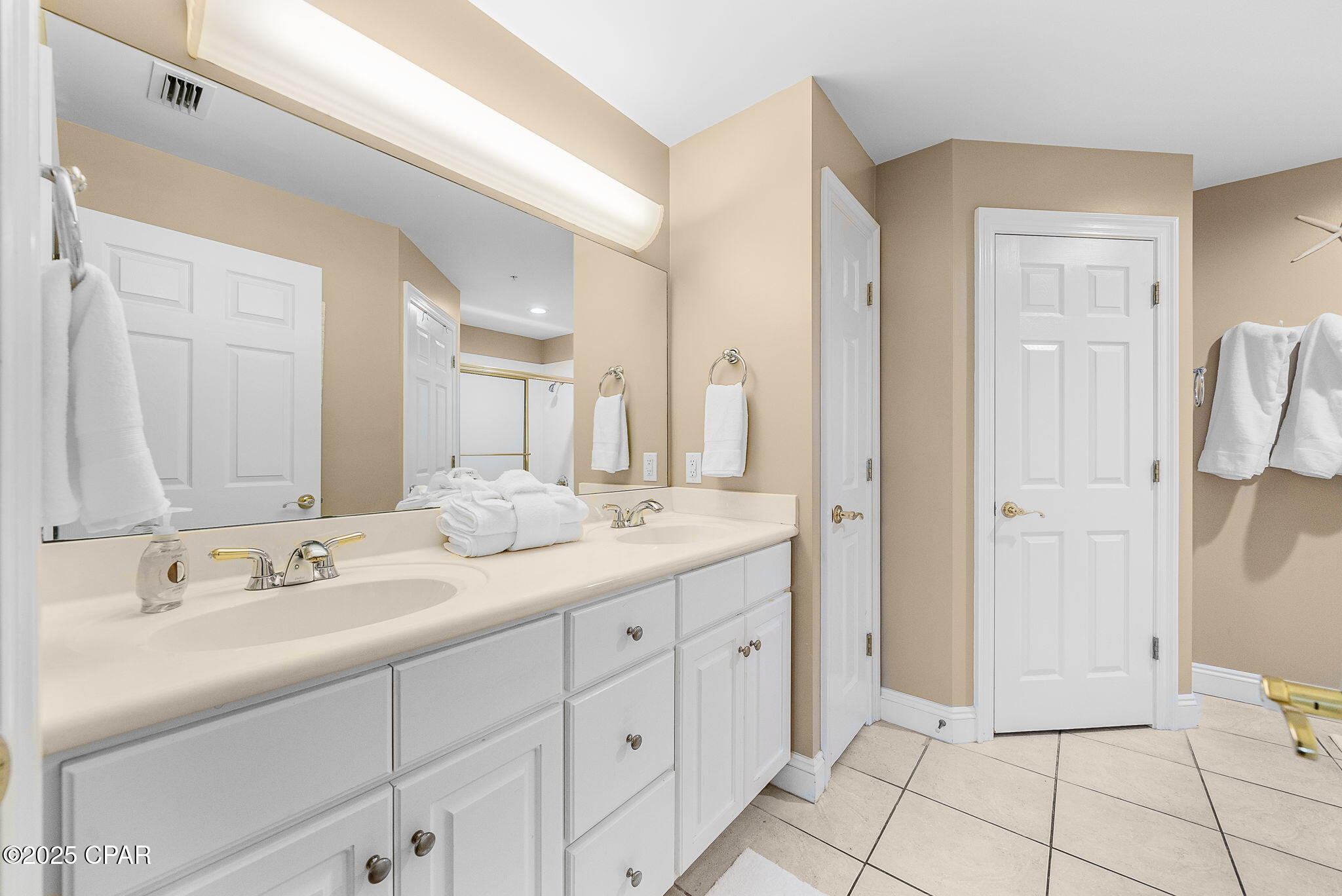 Image 25 For 8715 Surf Drive 107a