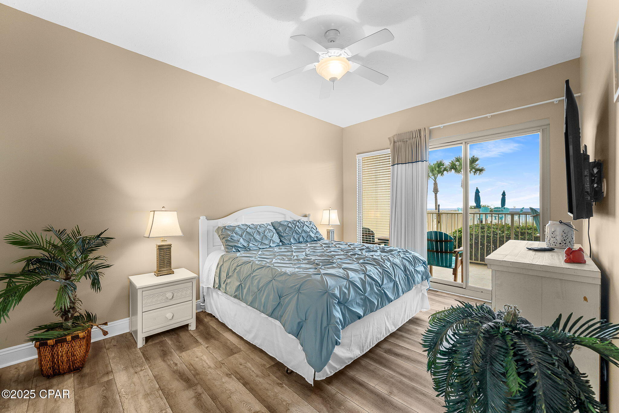 Image 3 For 8715 Surf Drive 107a