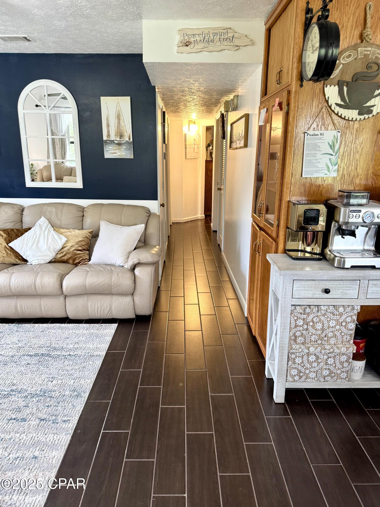 Image 4 For 2222 29th Plaza