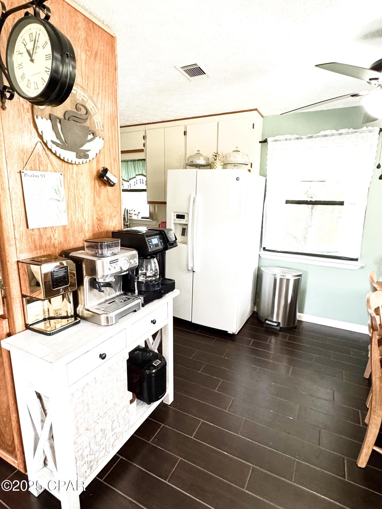 Image 7 For 2222 29th Plaza