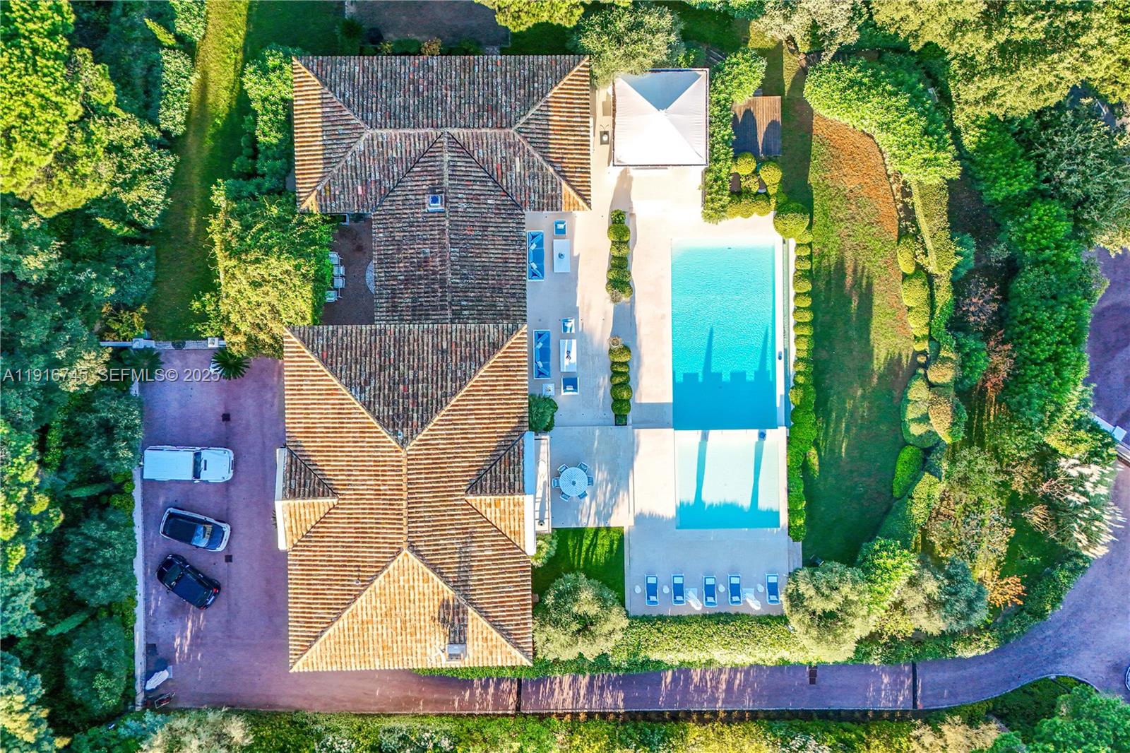 La Quessin Le Paradis , FL 