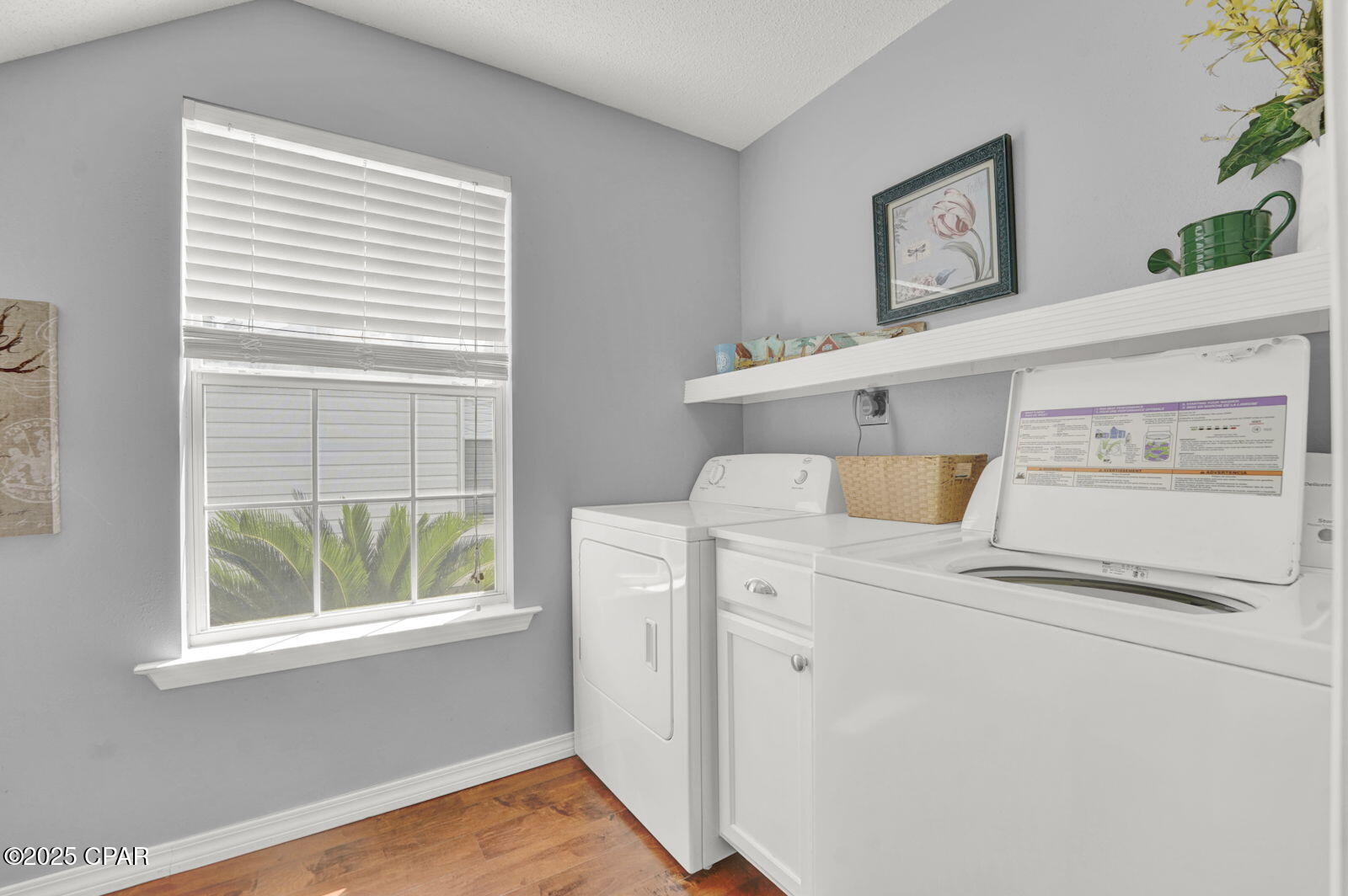 Image 12 For 231 Via Largo  39b