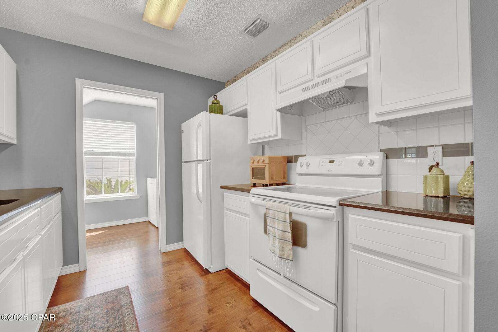 Image 9 For 231 Via Largo  39b