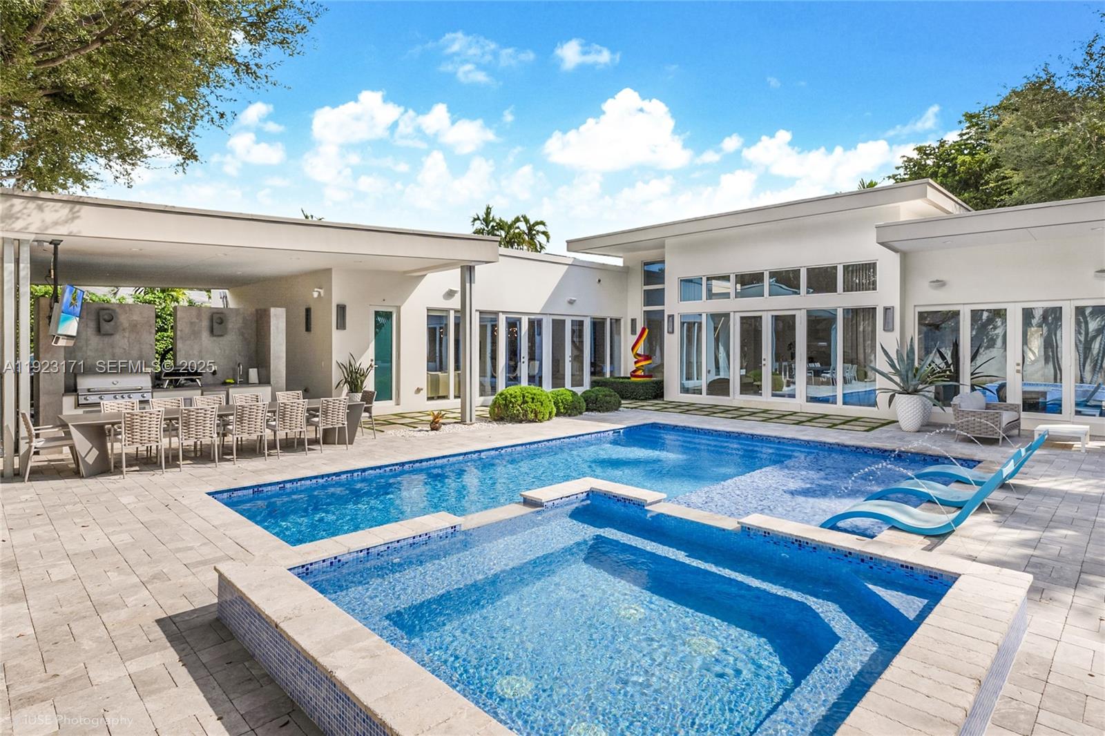 Bay Heights 1St Addn