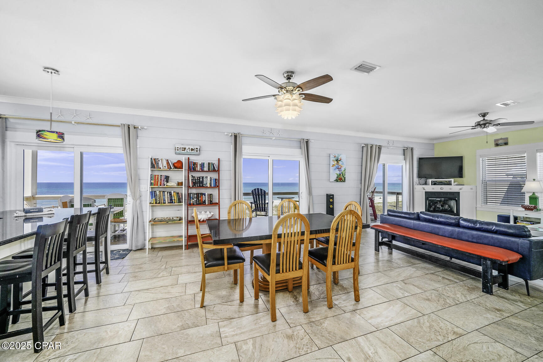 Image 2 For 123 Sapodilla Lane