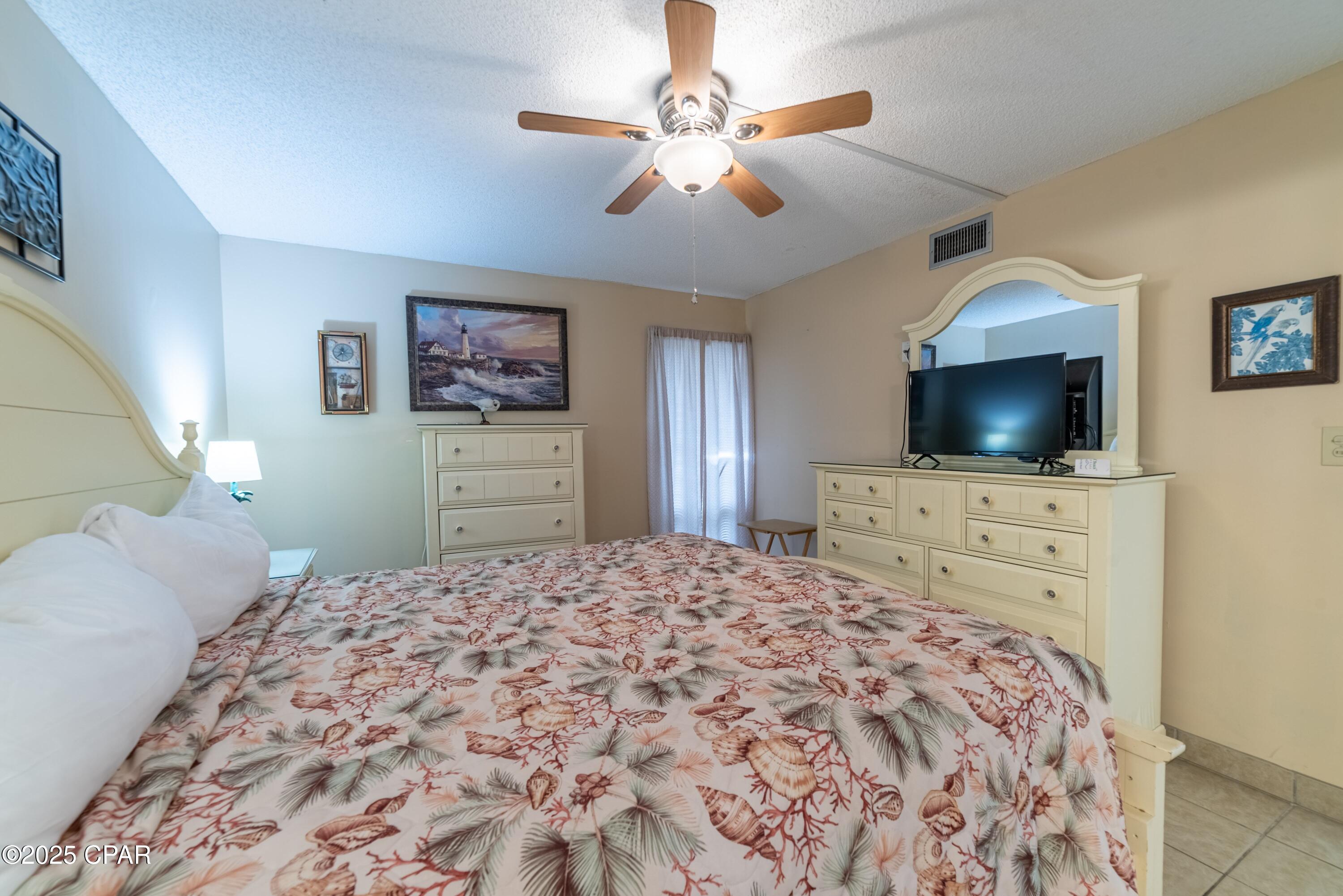 Image 17 For 11619 Front Beach Road 811