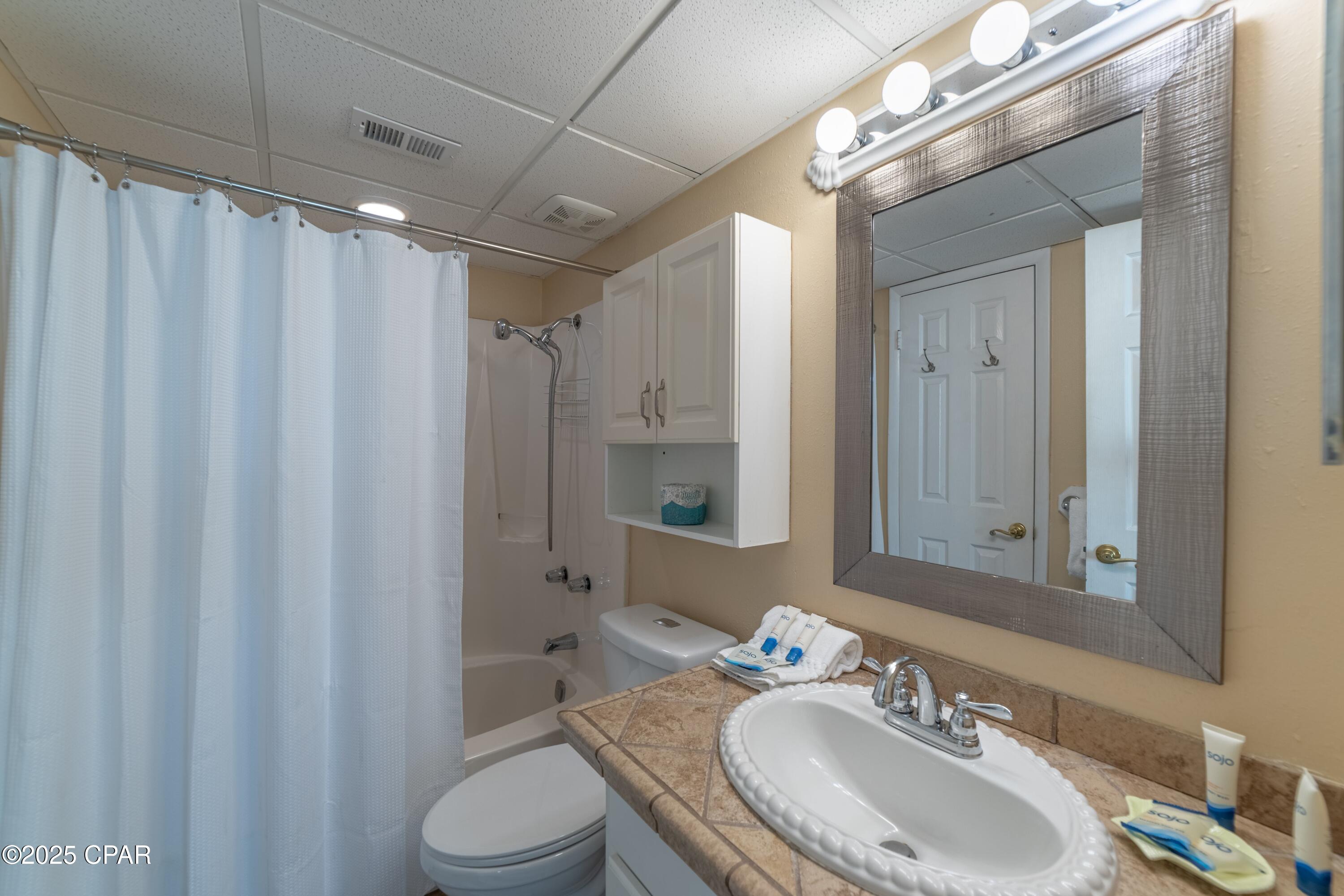 Listing photo id 11 for 9850 Thomas Drive 1008w