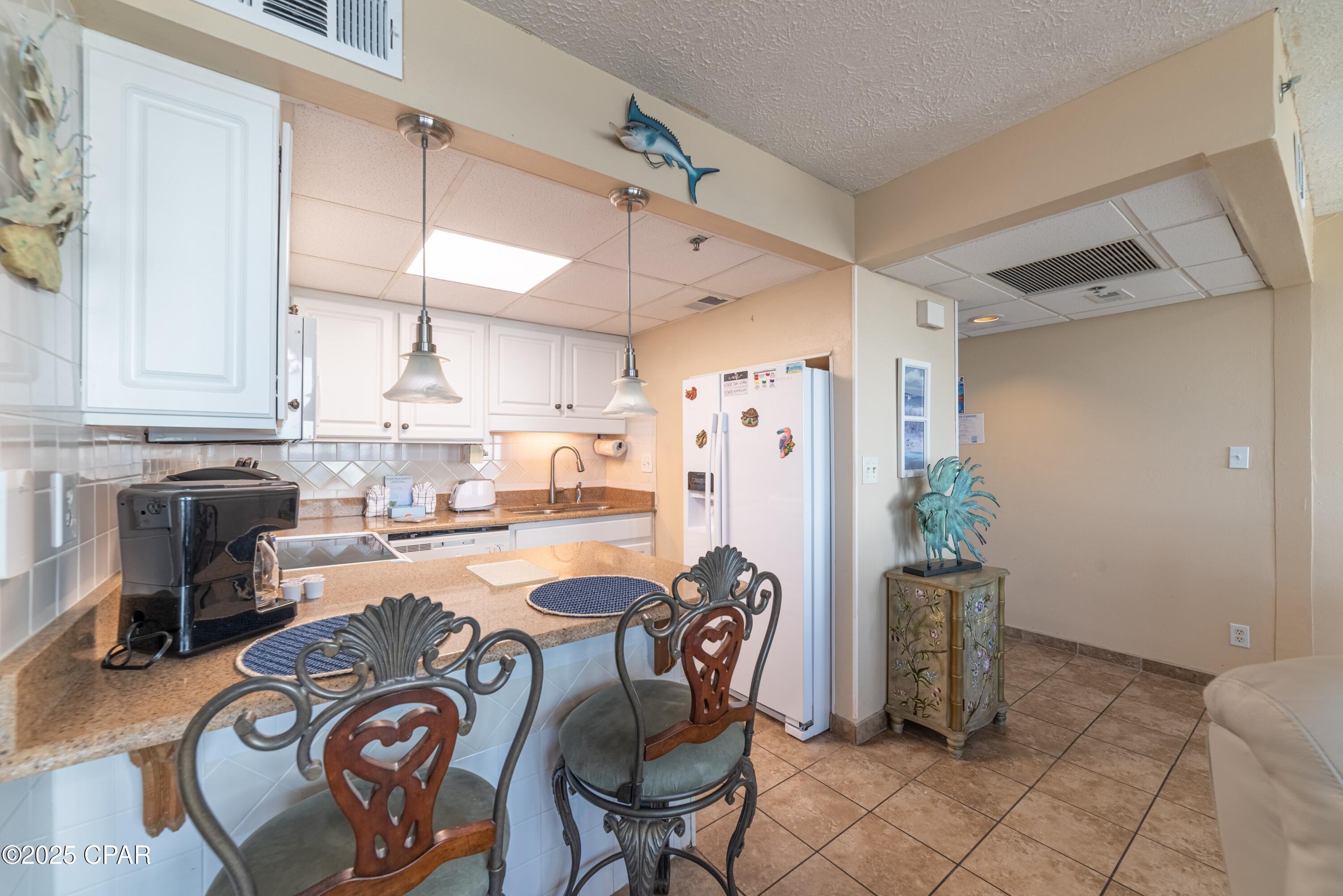 Listing photo id 9 for 9850 Thomas Drive 1008w