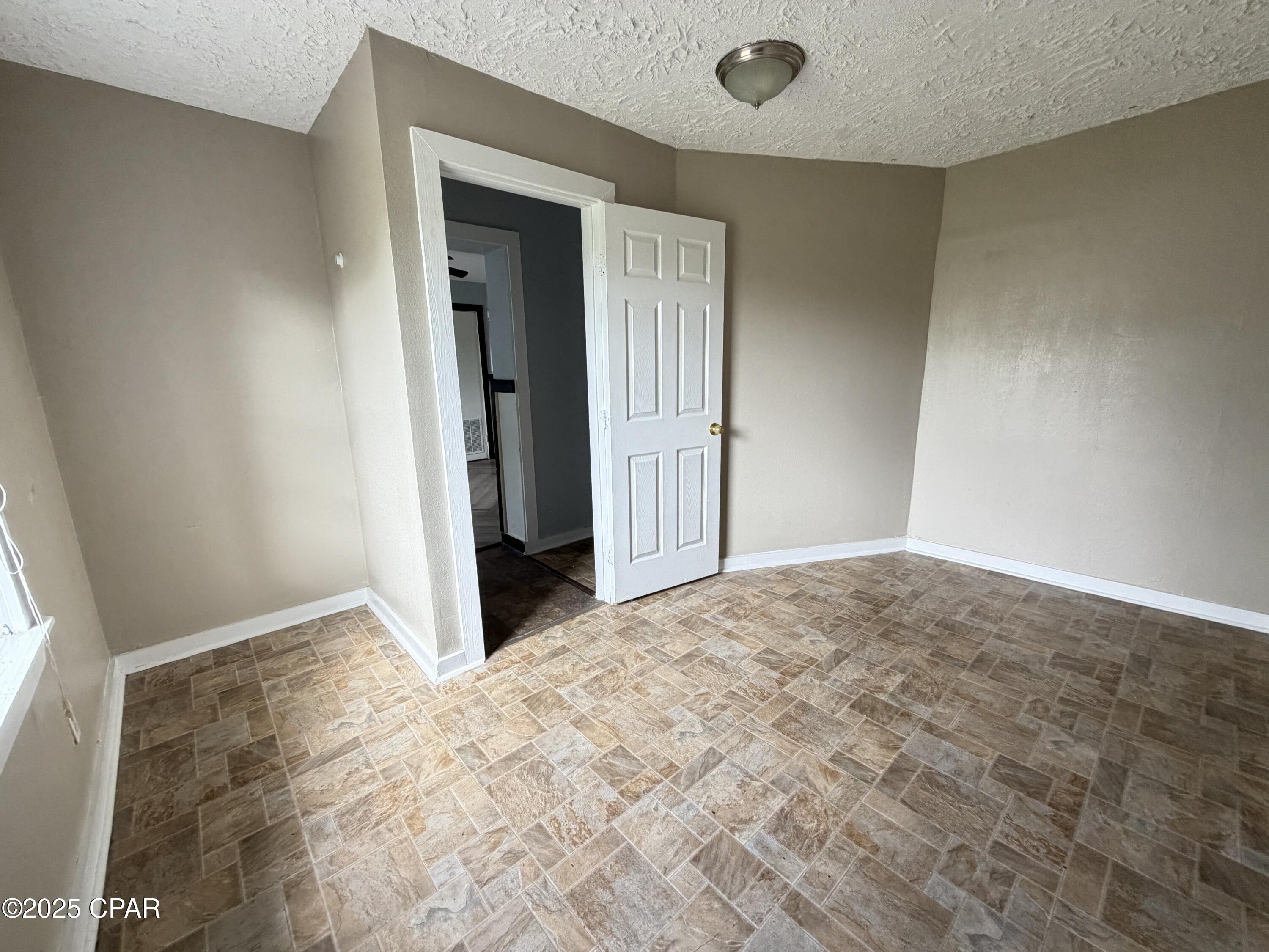 Image 13 For 1514 Delaware Avenue