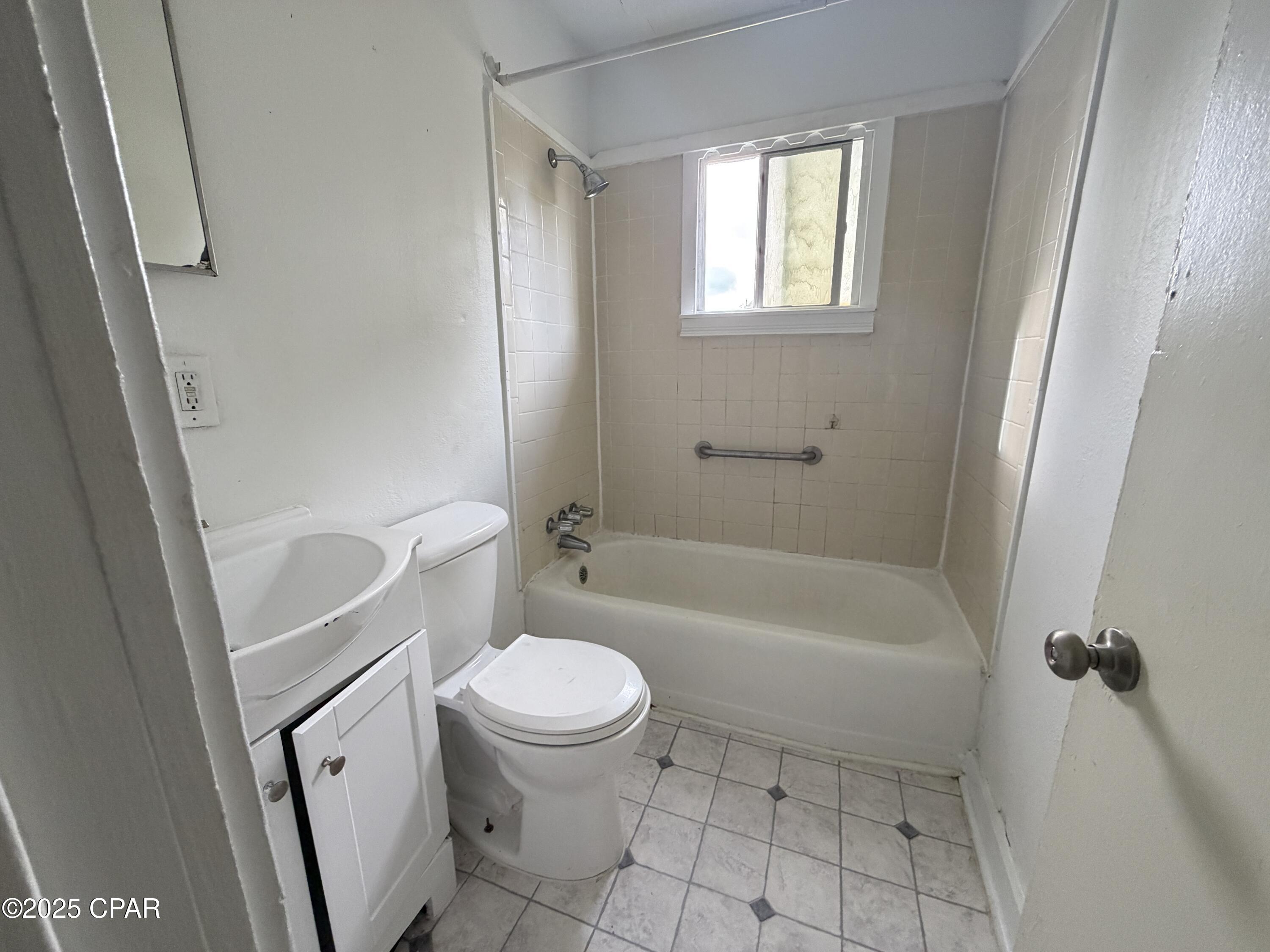 Image 21 For 1514 Delaware Avenue