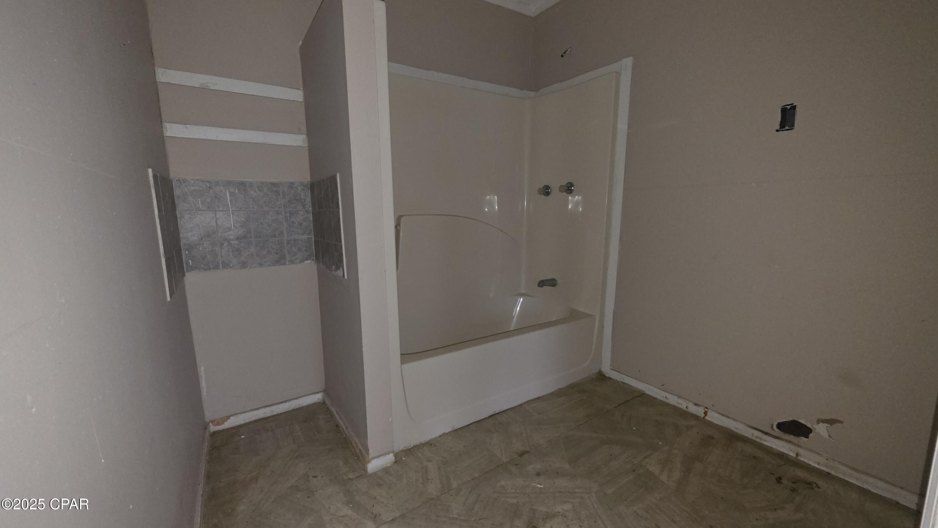 Image 32 For 1514 Delaware Avenue