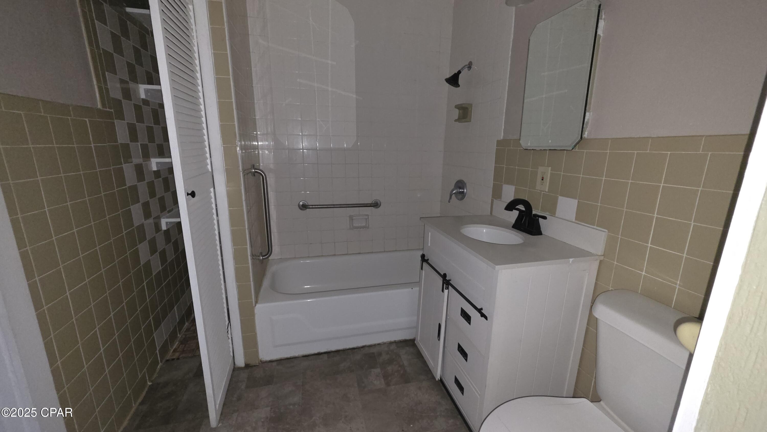 Image 40 For 1514 Delaware Avenue