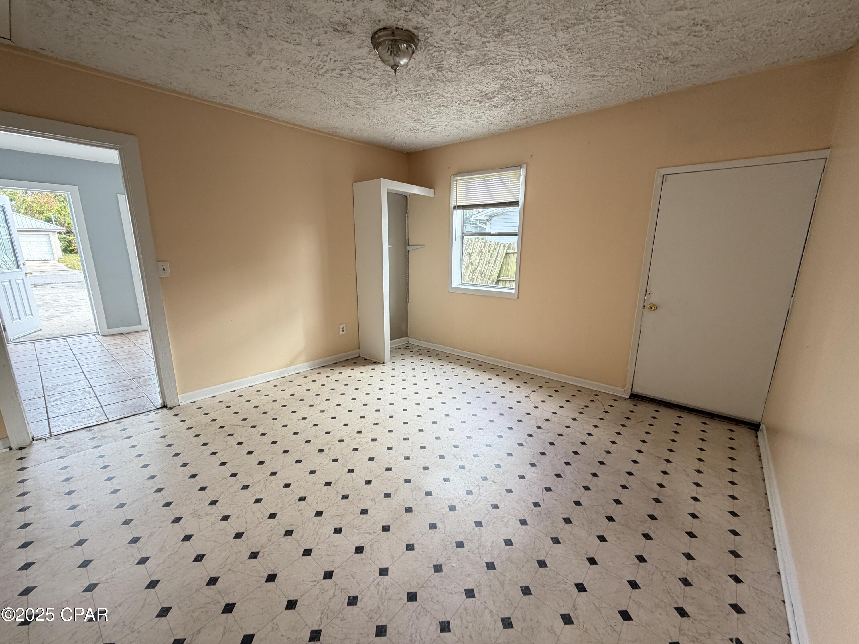 Image 9 For 1514 Delaware Avenue