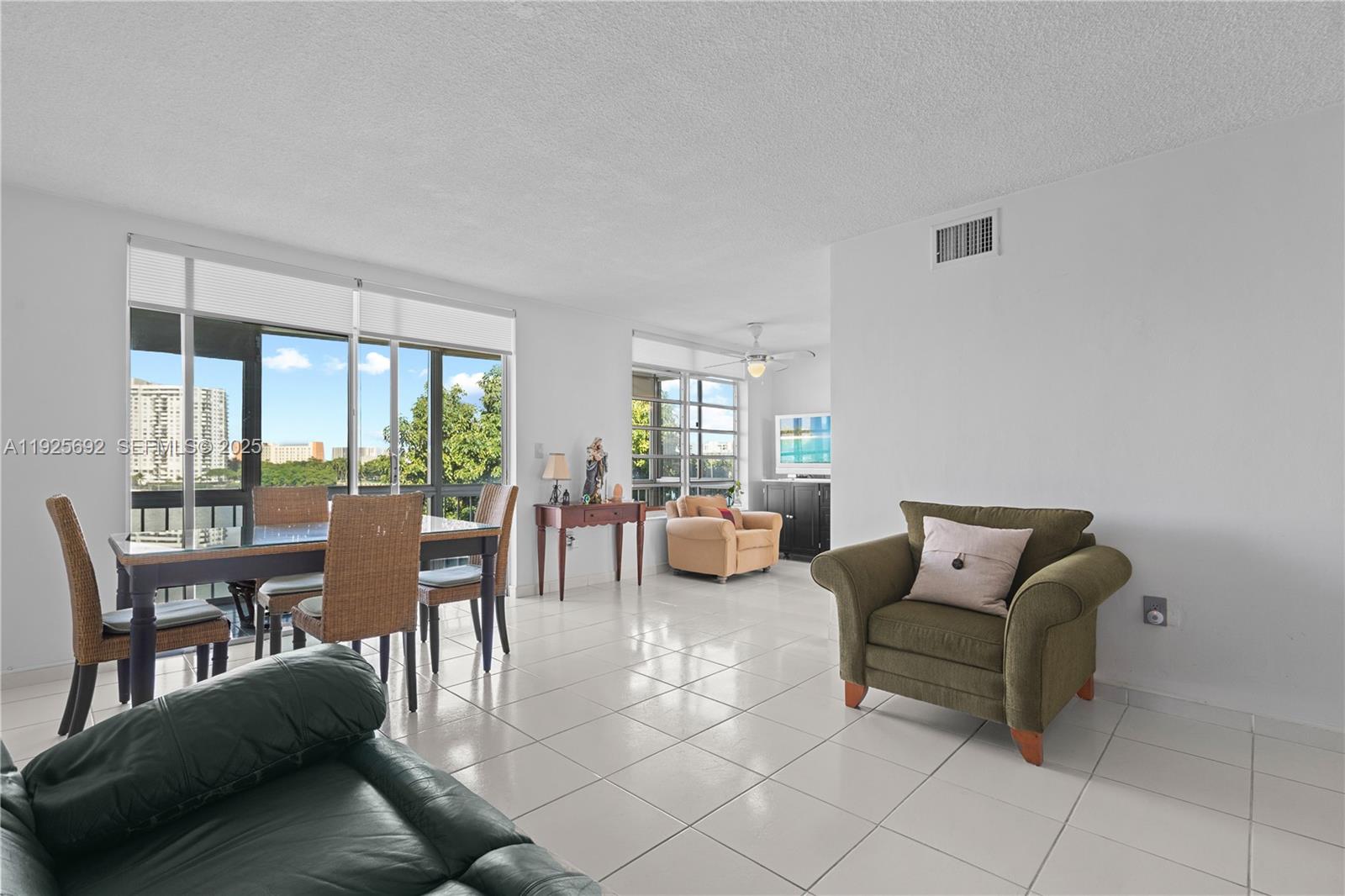 Homes for sale in Aventura, FL | 2999 Pt E Dr, Aventura, FL 33160