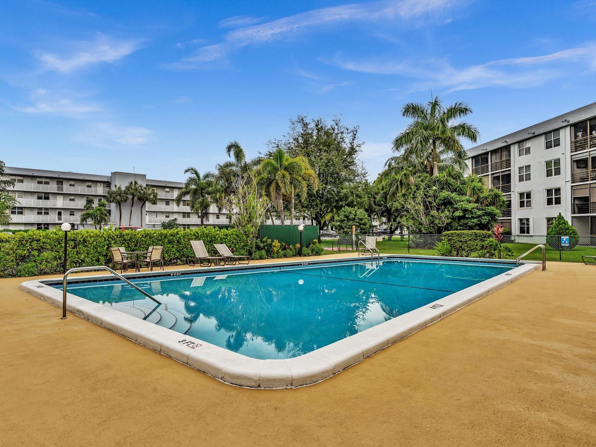 Homes for sale in Oakland Park, FL | 109 Royal Park Dr #2F, Oakland Park, FL 33309 | MLS# F10538834