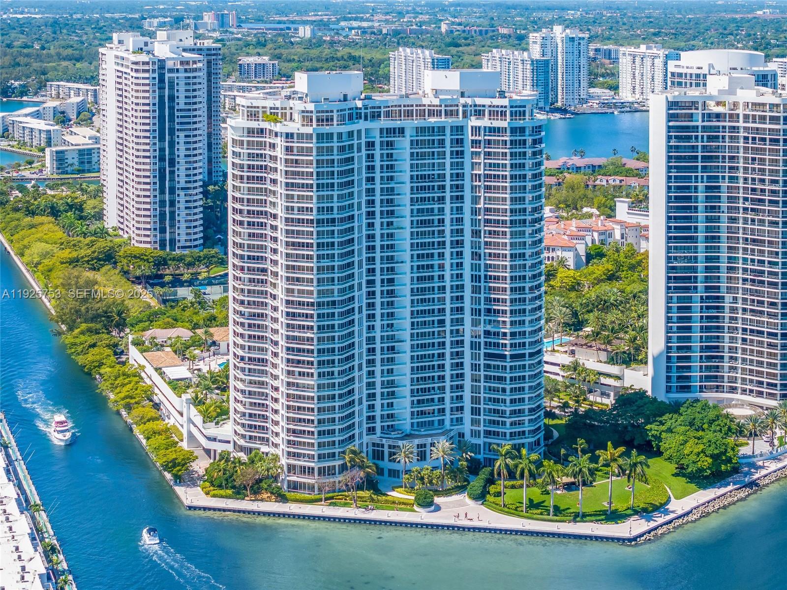 Condo for Sale in Aventura, FL