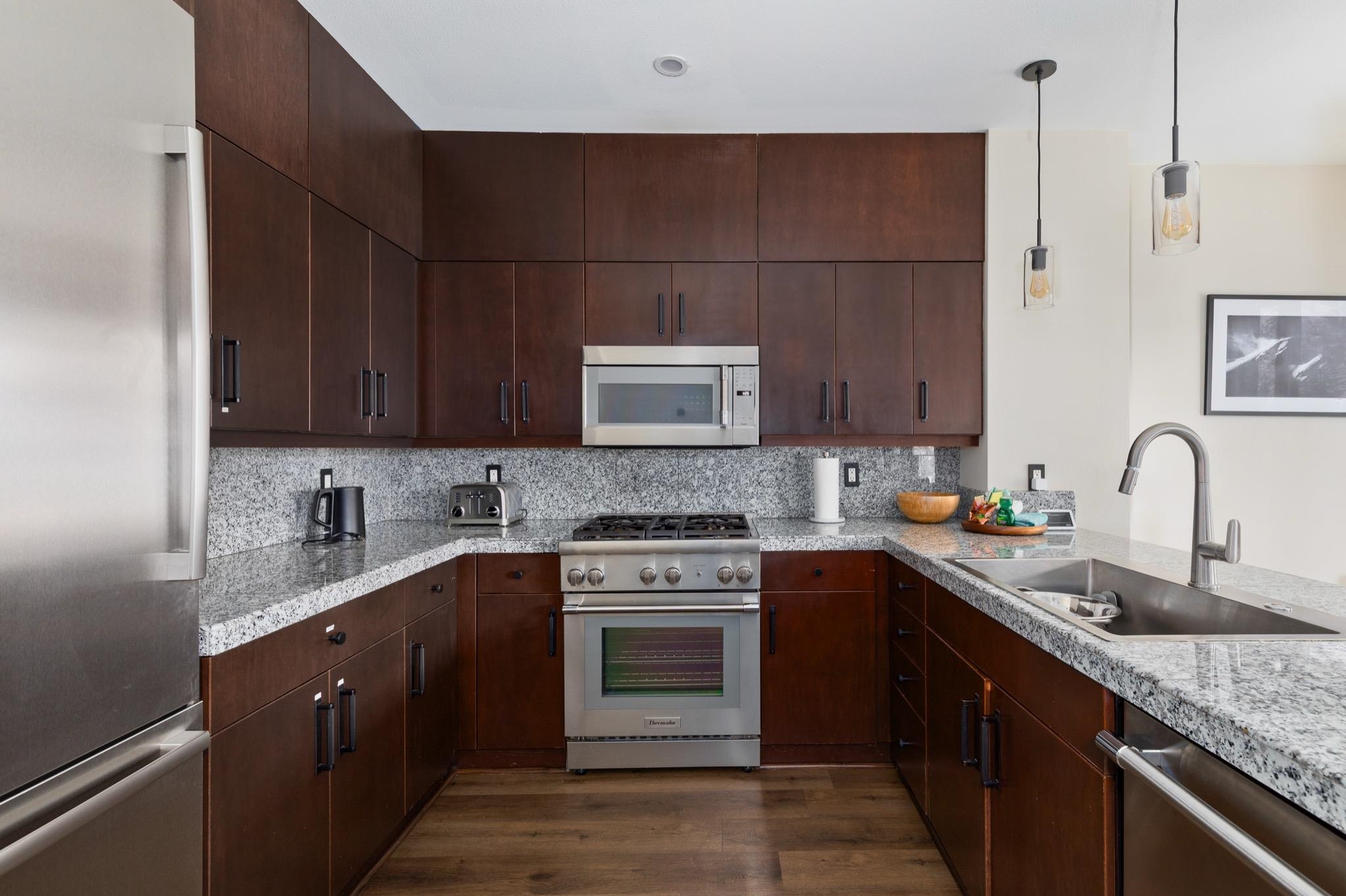 2004 Sierra Star Parkway 14