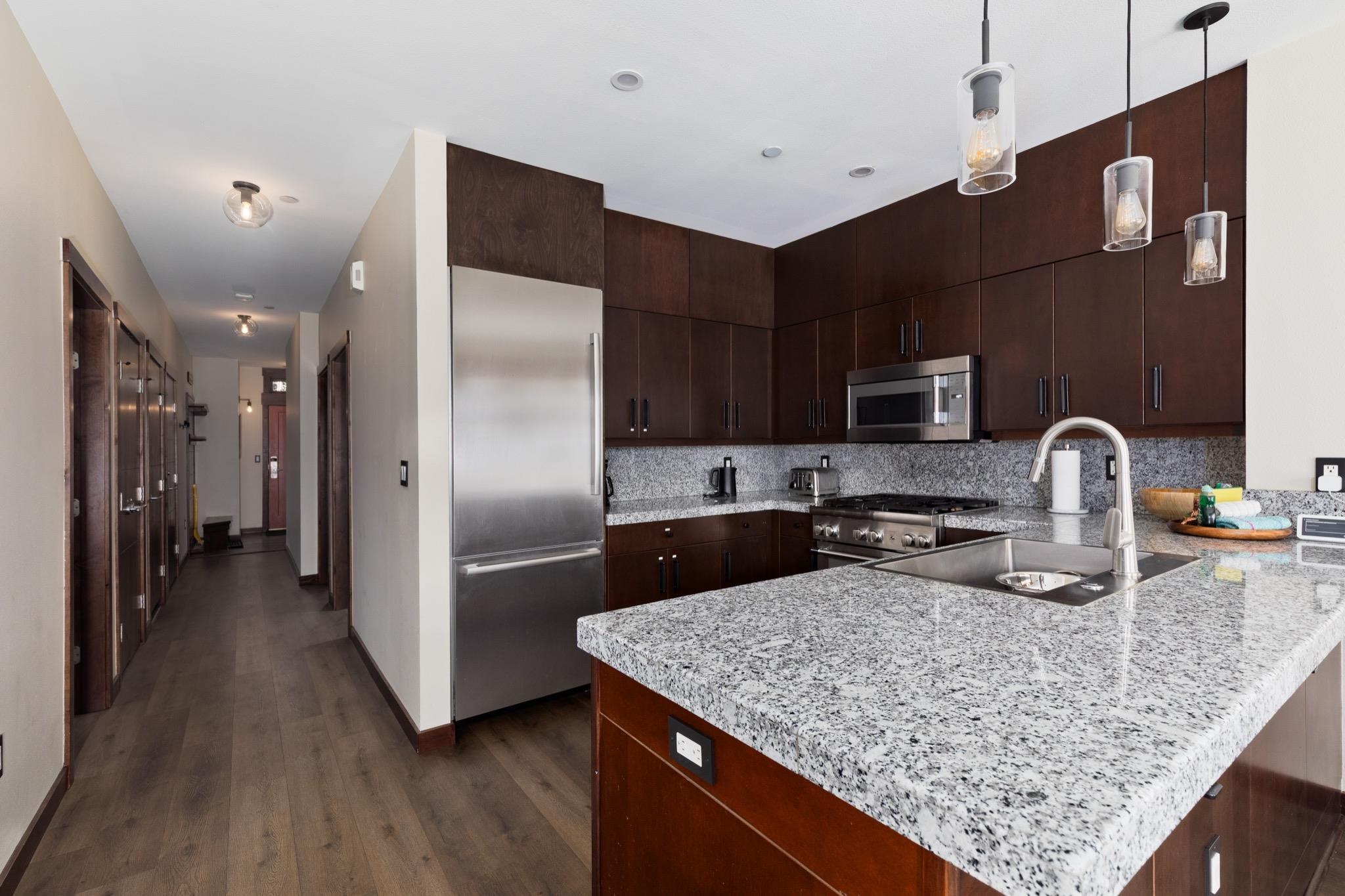 2004 Sierra Star Parkway 14